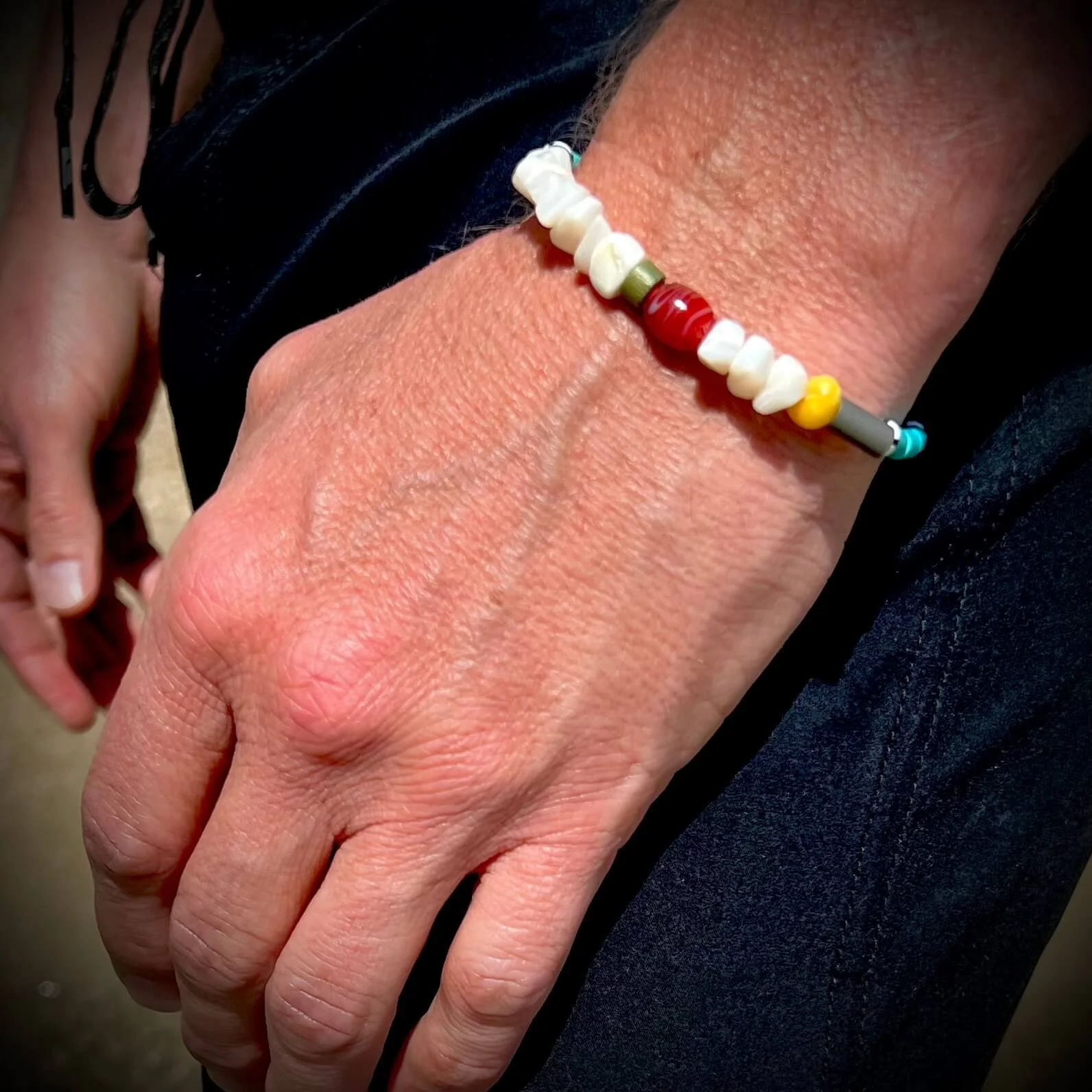 frohlotte-armband-maenner-steinarmbaender-upgecycleter schmuck17.jpeg