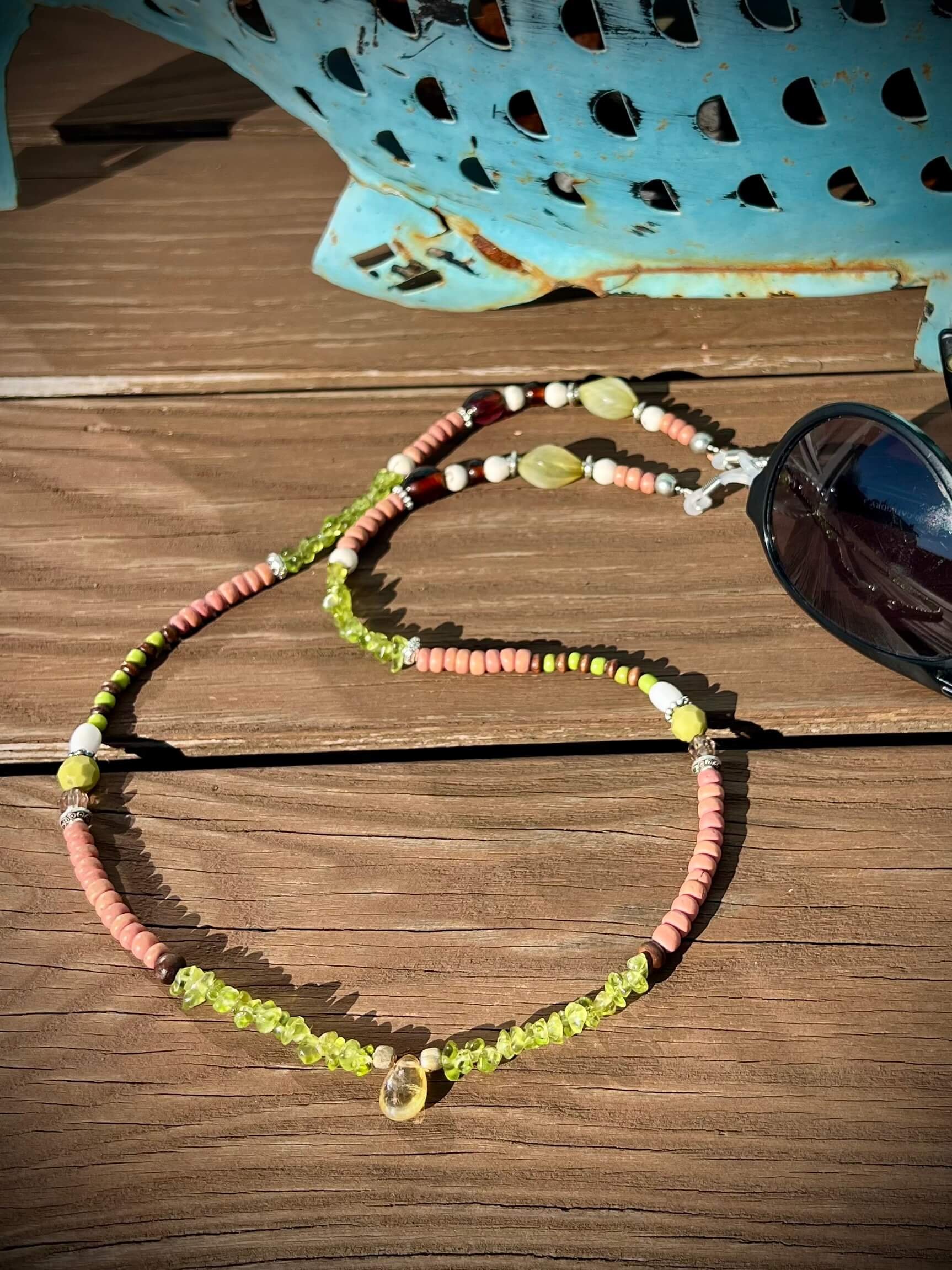 frohlotte-brillenketten-frauen-bunte britta-upgecycleter schmuck9.jpeg