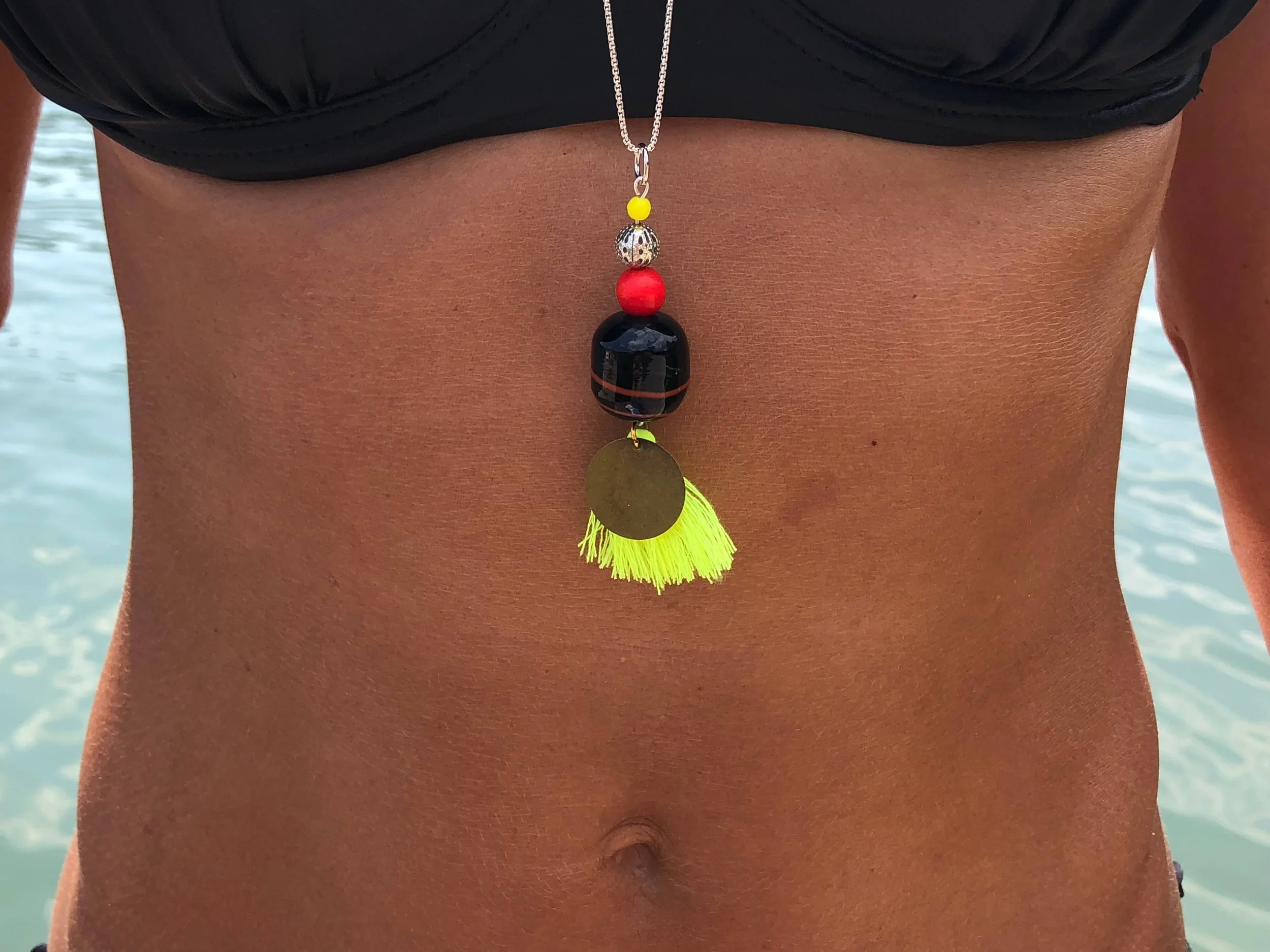 frohlotte-kette-bunte anhaenger-upgecycleter schmuck6.jpeg