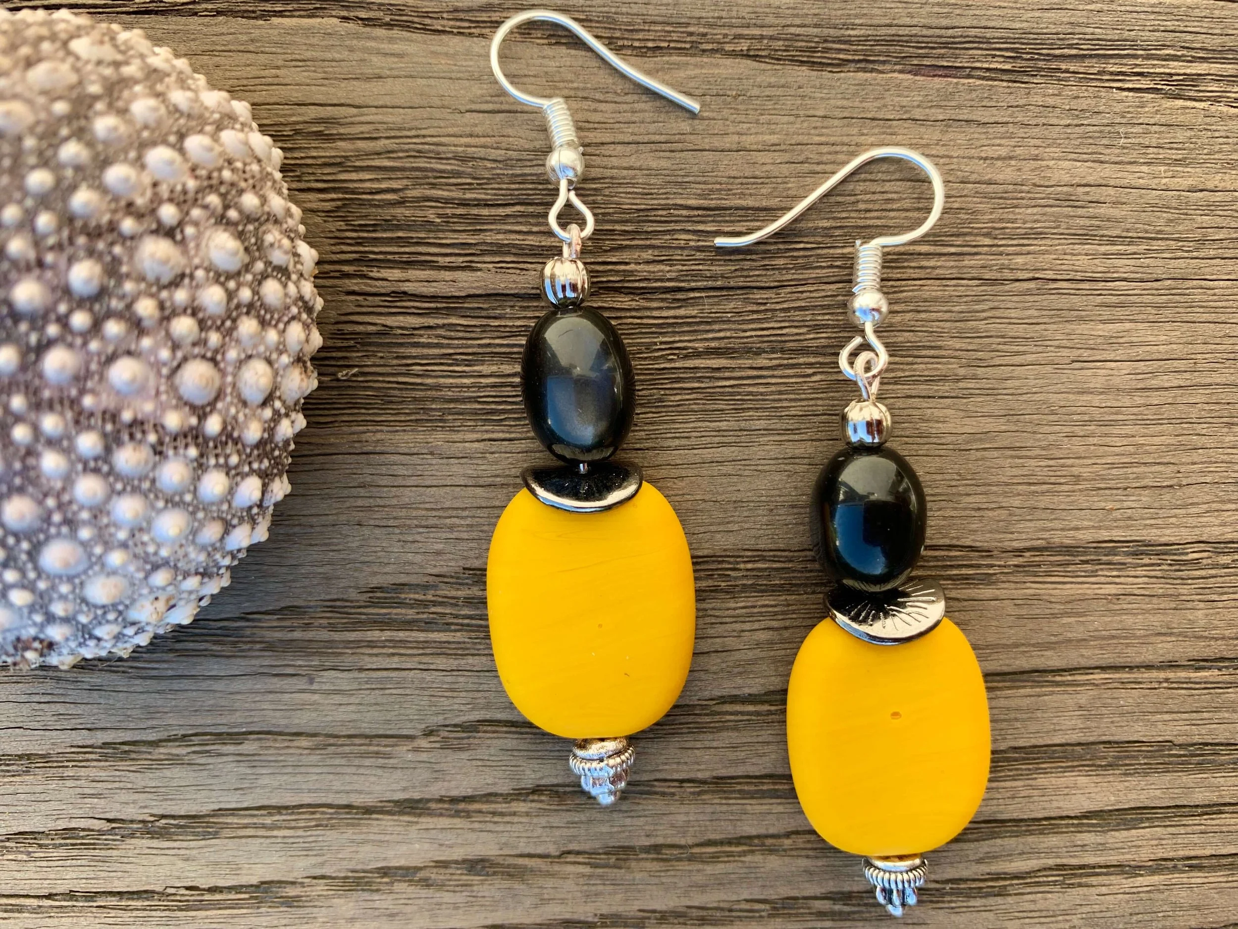 frohlotte-ohrringe-bunte perlen-upgecycleter schmuck22.jpeg