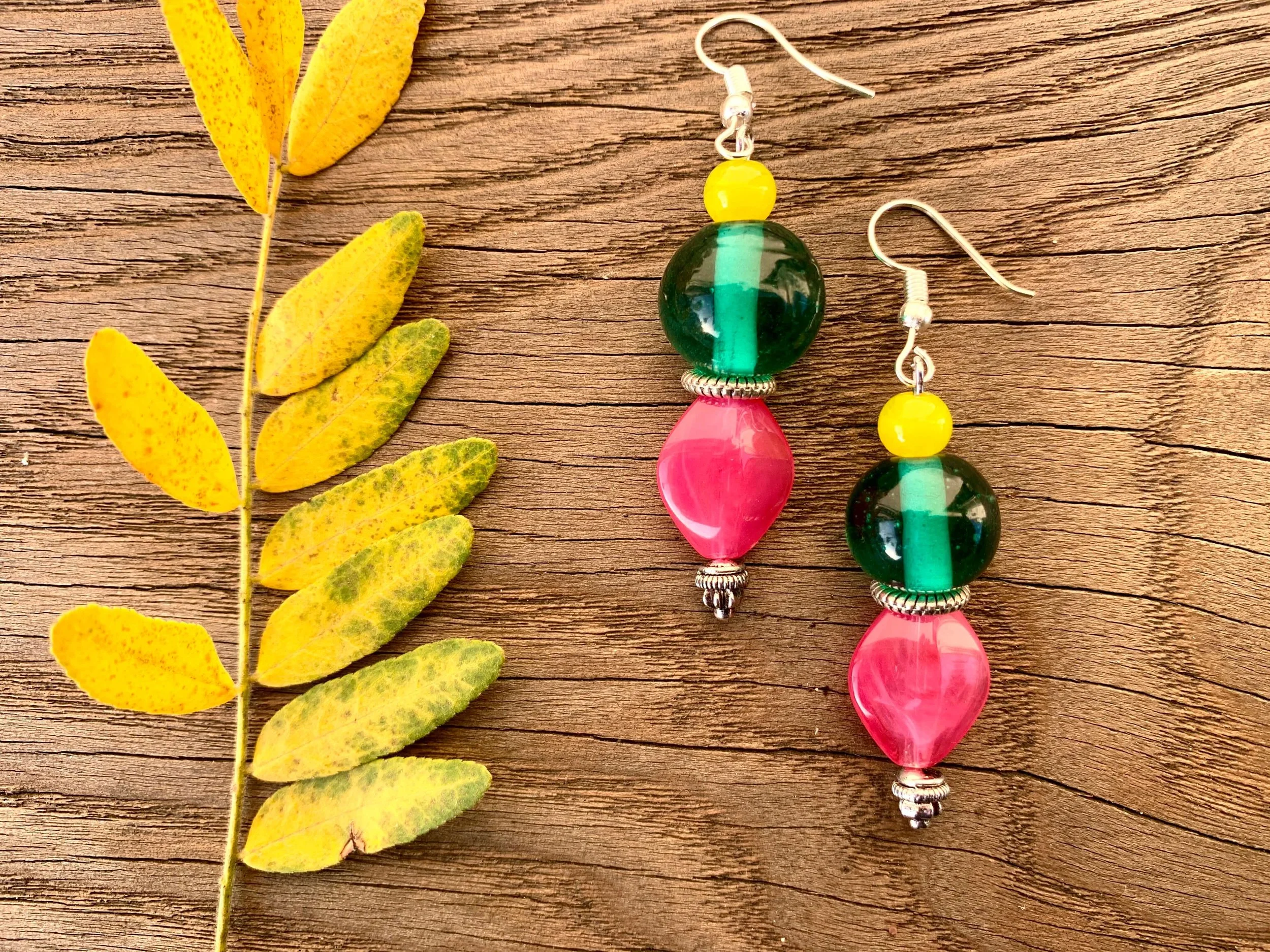 frohlotte-ohrringe-bunte perlen-upgecycleter schmuck26.jpeg