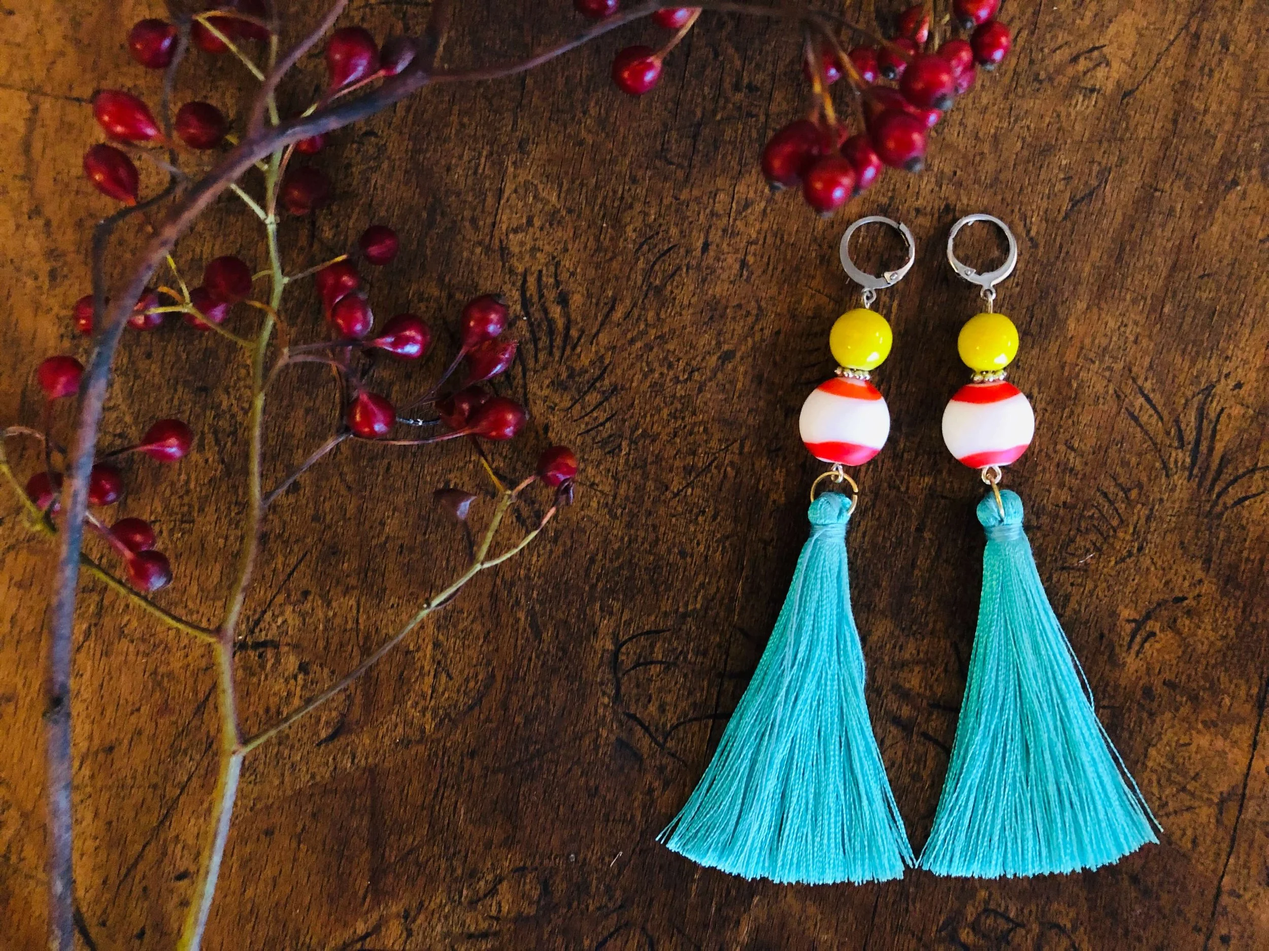 frohlotte-ohrringe-bunte perlen-upgecycleter schmuck50.jpeg