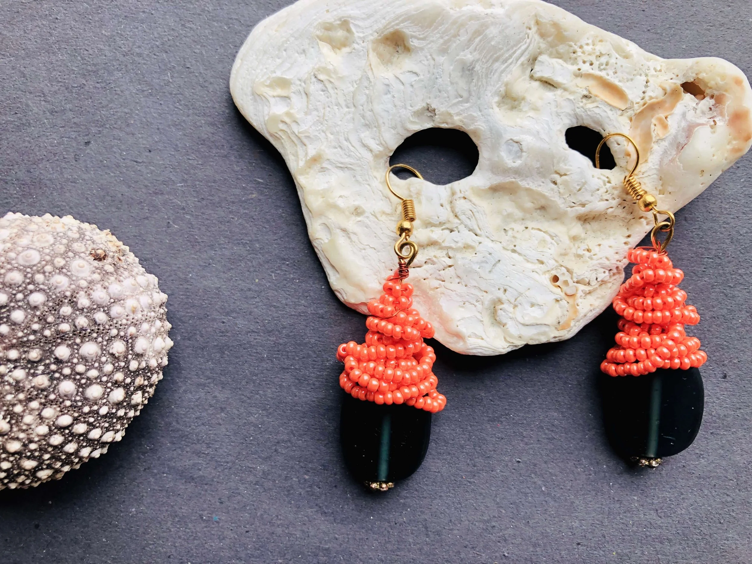 frohlotte-ohrringe-bunte perlen-upgecycleter schmuck71.jpeg