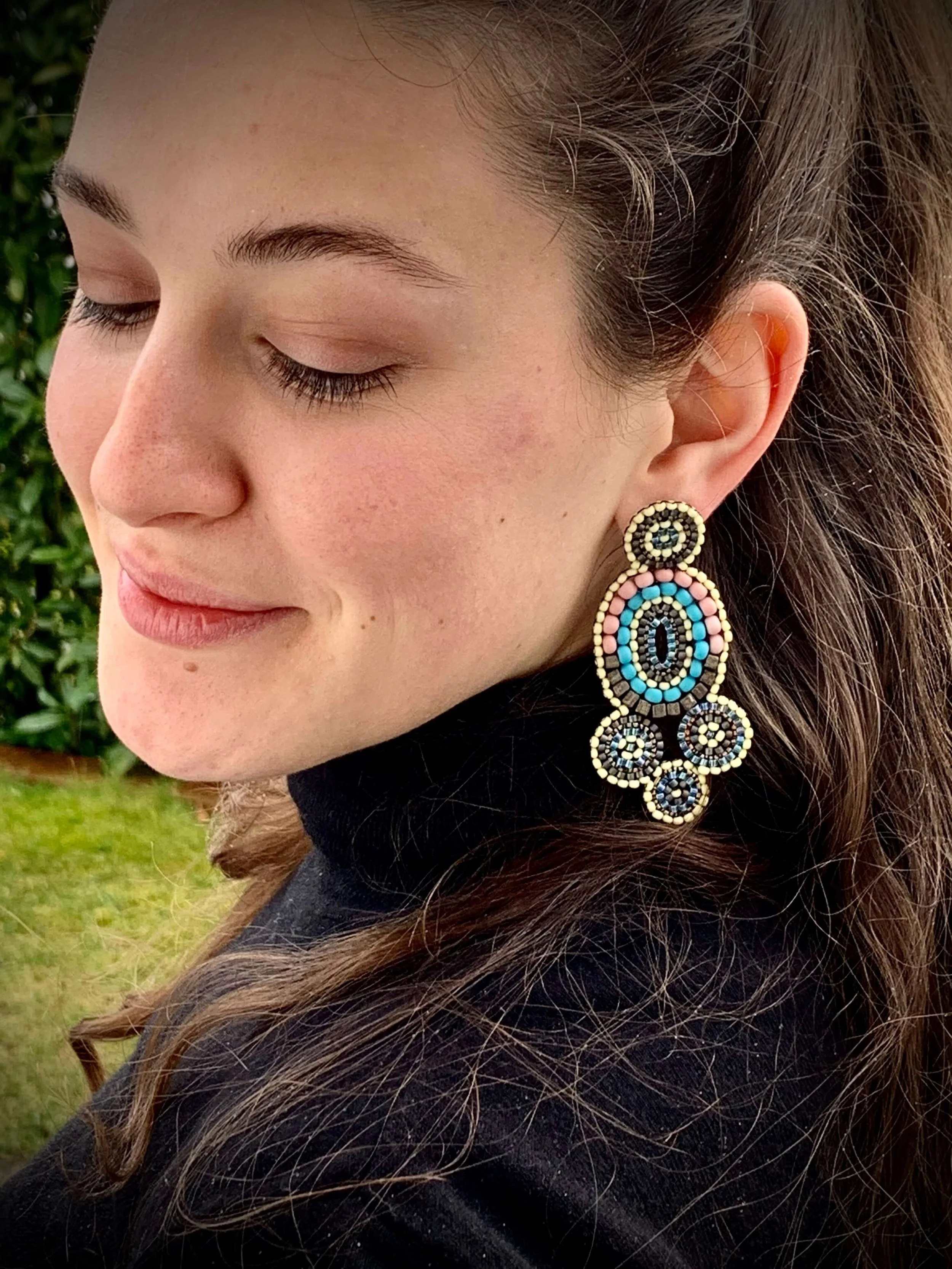 frohlotte-ohrringe-gabi glamour-upgecycleter schmuck5.jpeg