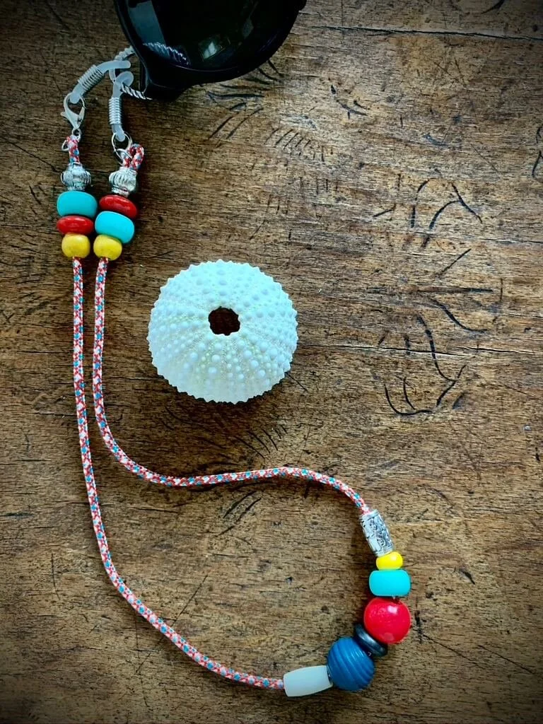 frohlotte-brillenkette-upcycled schmuck.jpg