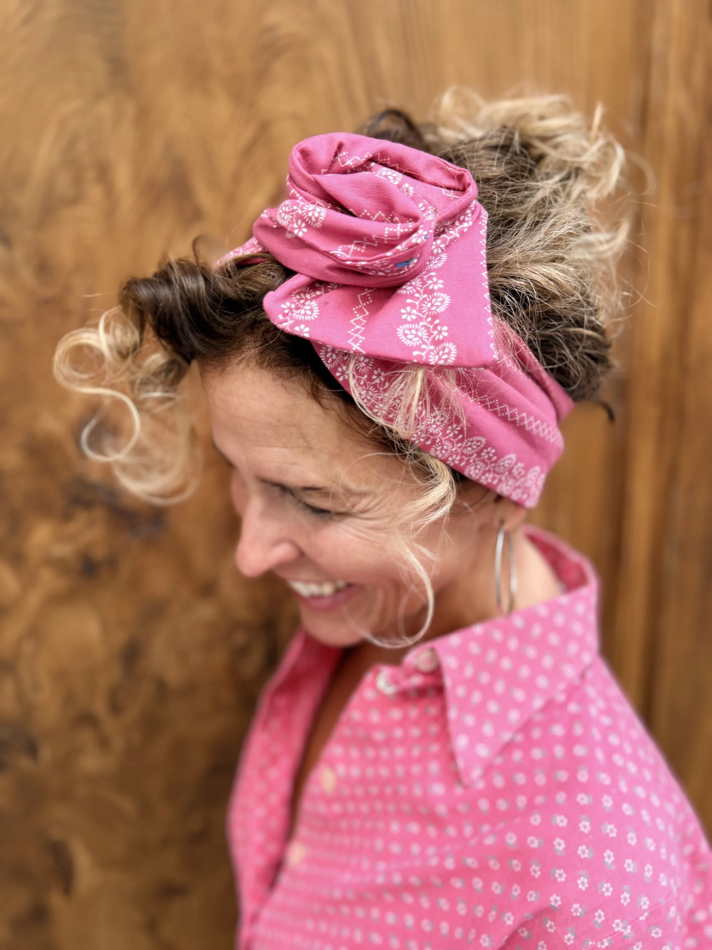 Dirndl-Haarband Elfi in Rosa – handgenähtes Upcycling-Haarband mit Draht