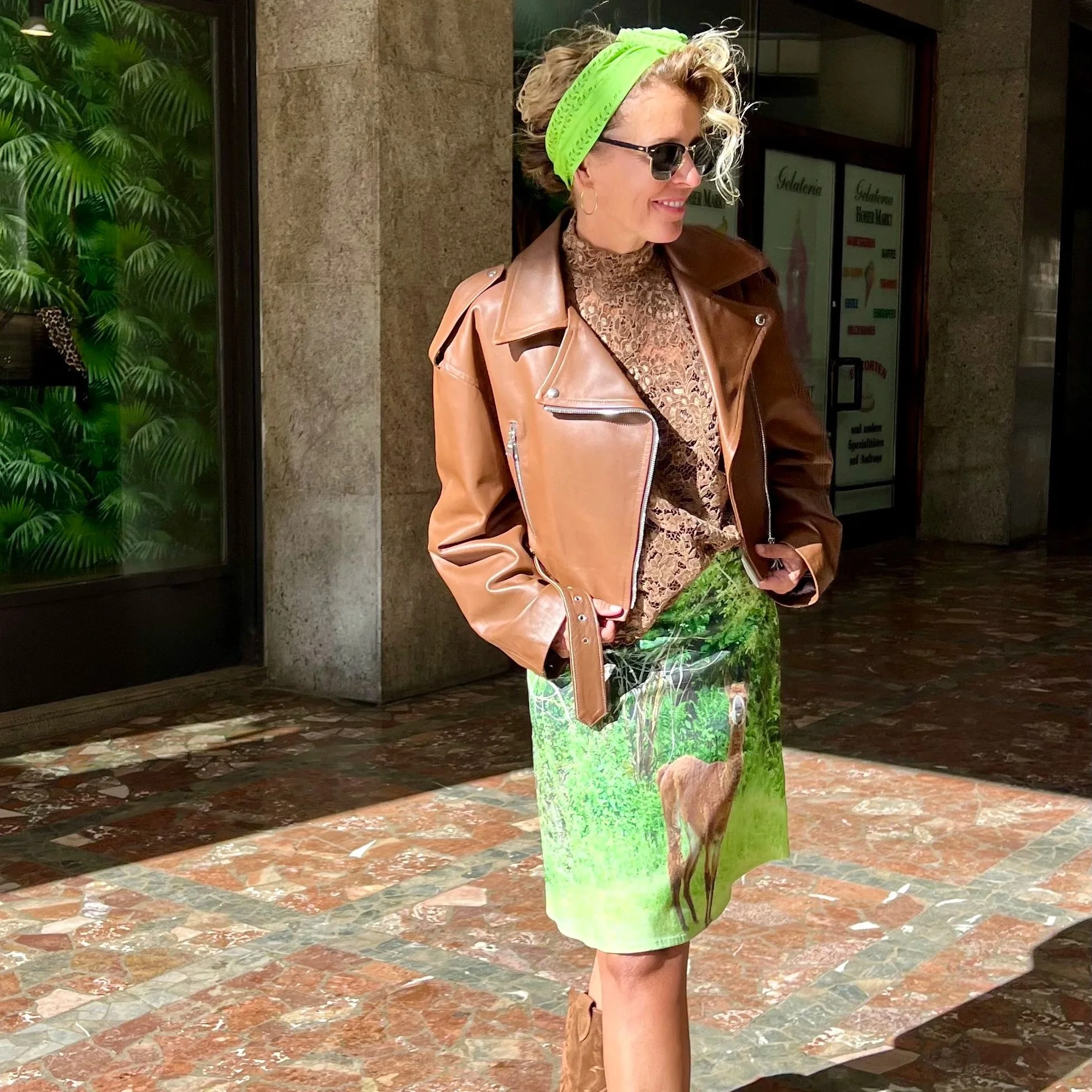 Gerlinde – grün-schwarzes Dirndl-Haarband mit formbarem Draht im modernen Streetstyle