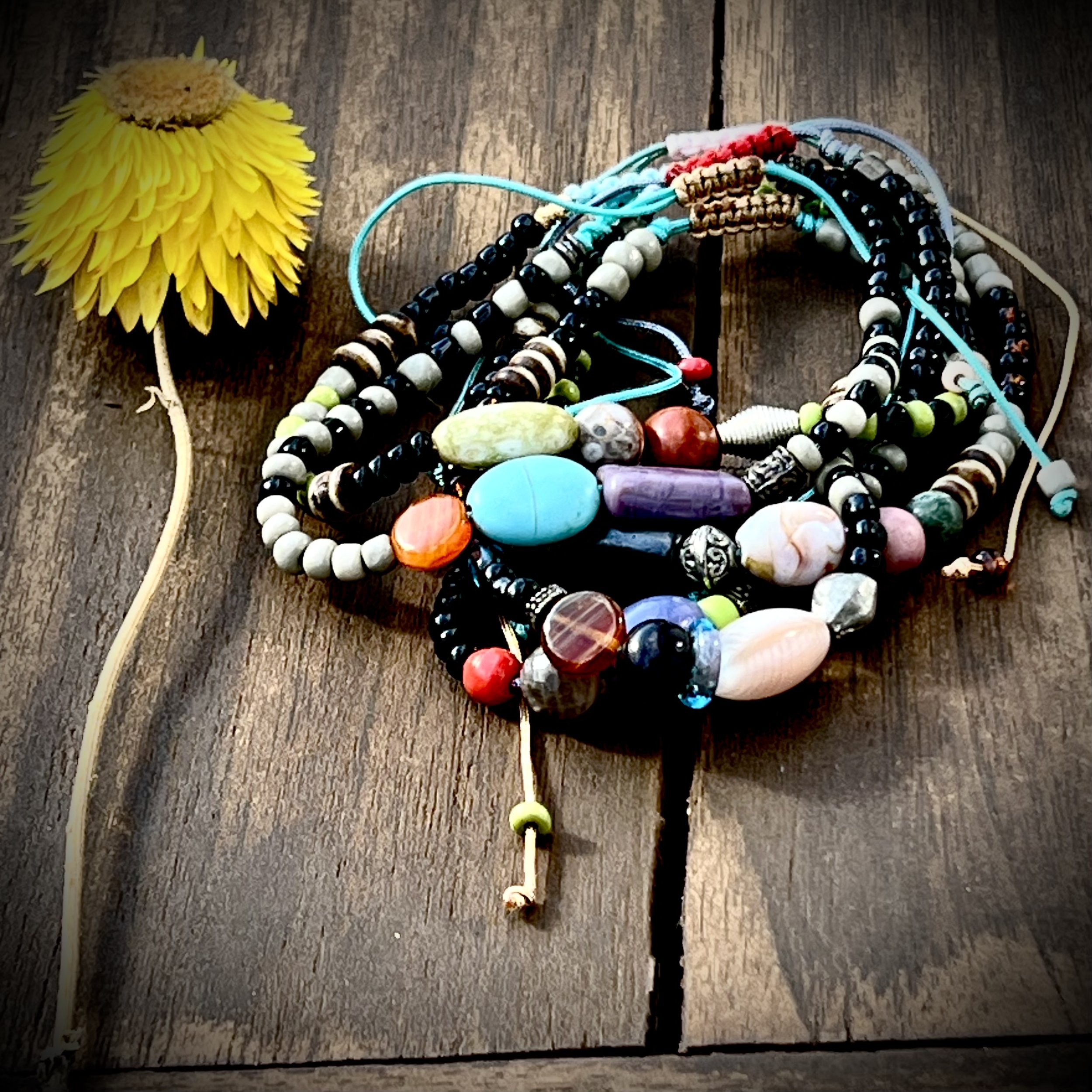 Upgecycletes Armband Carlo aus Vintage-Perlen für Männer von frohlotte