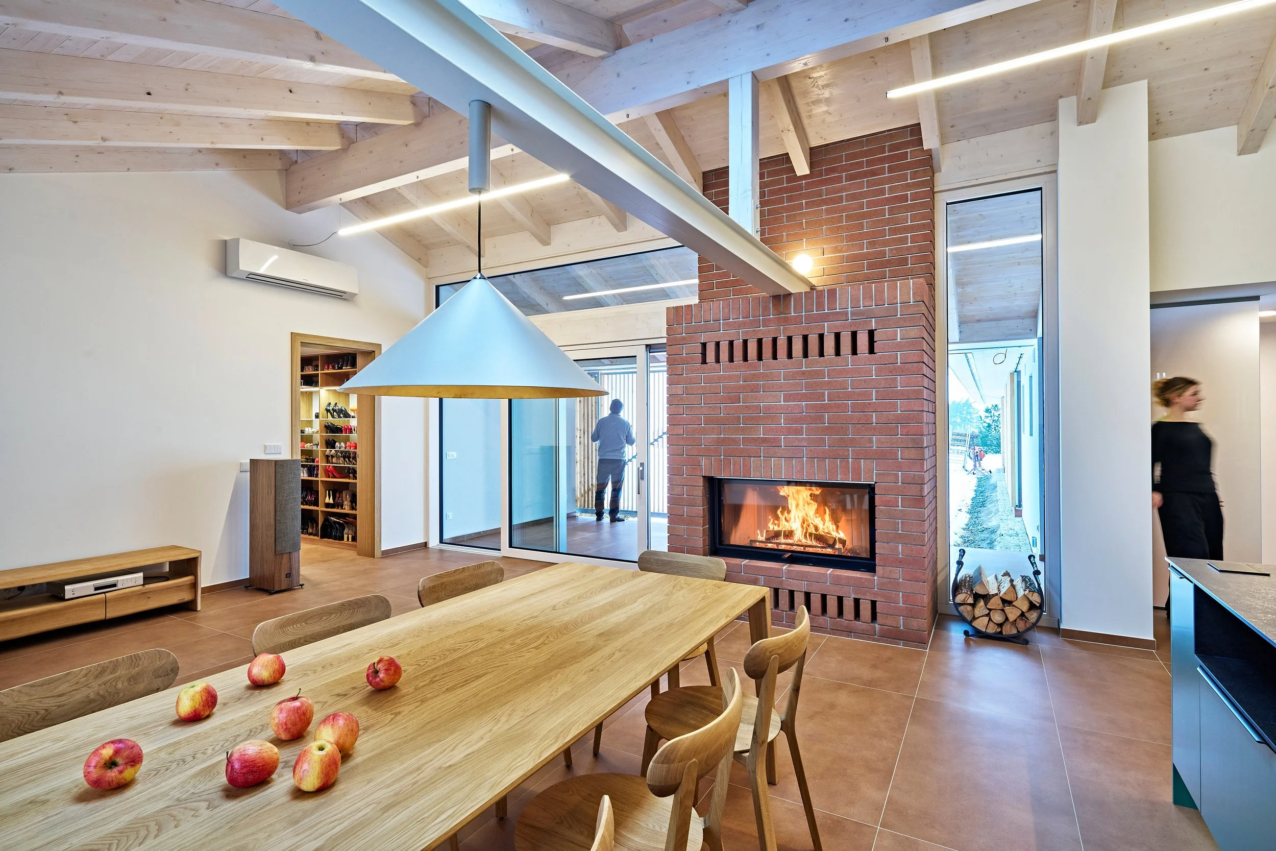 LOW_struharov2049 a_1.jpg