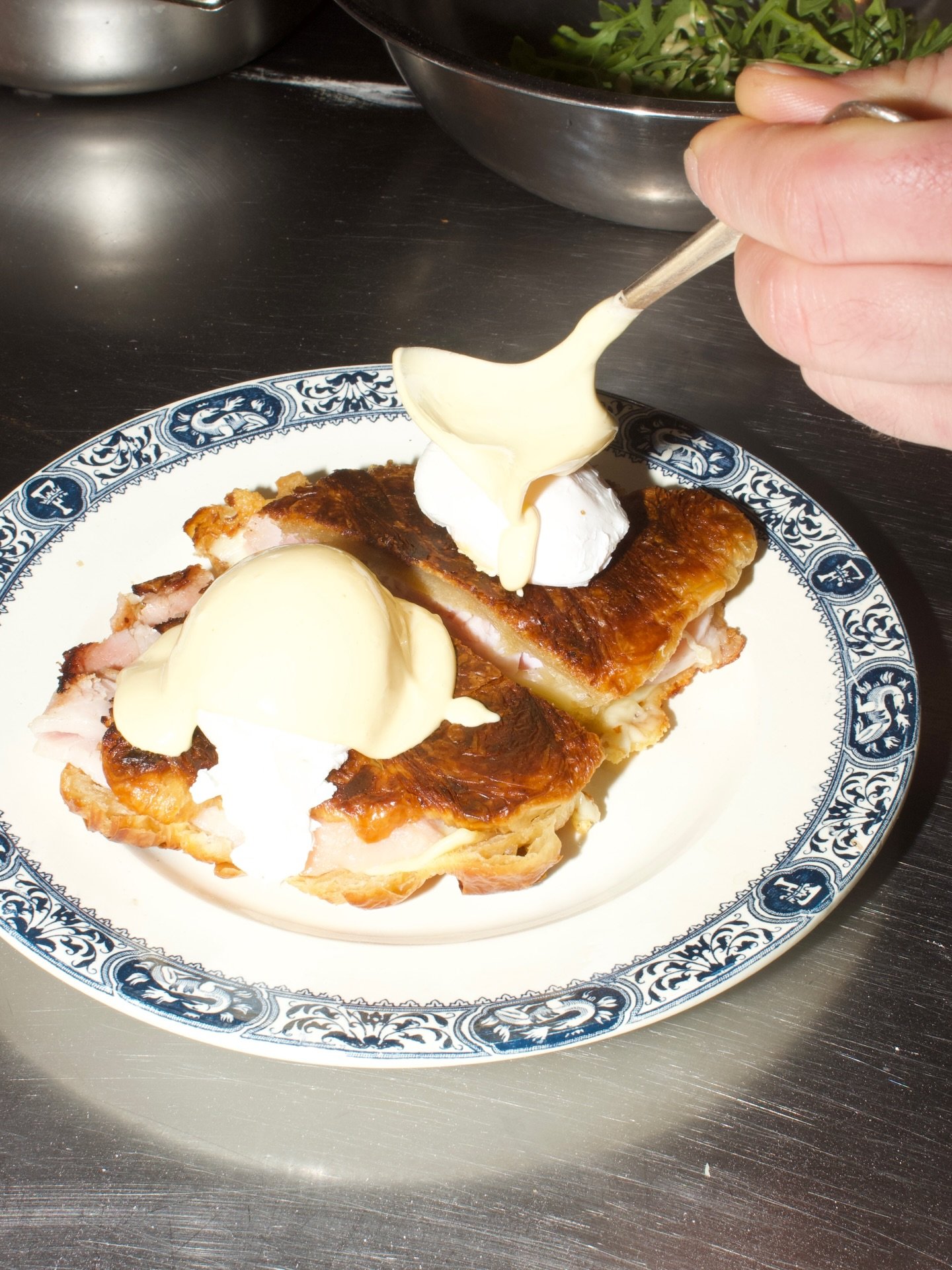 SUNDAY SPECIAL HAS CHANGED. bye snag hi madam. 

CROISSANT MADAME

Pressed ham &amp; cheese croissant, poached eggs, tarragon hollandaise, rocket &amp; crispy shallot salad &pound;12

Available to have in or Alex will begrudgingly put it in a takeout