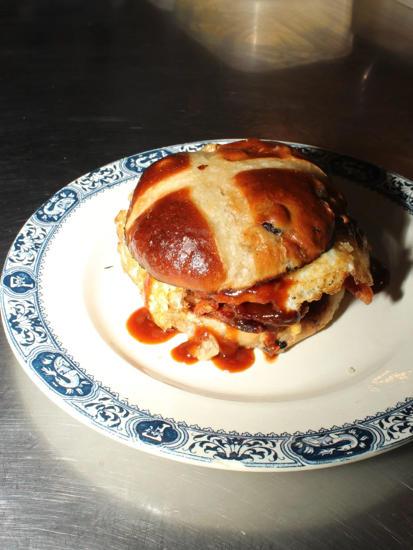 LAST SUPPER IS BACK

Toasted hot cross bun, EB bacon, fried egg, EB Chilli BBQ sauce

Everyday til no more buns
