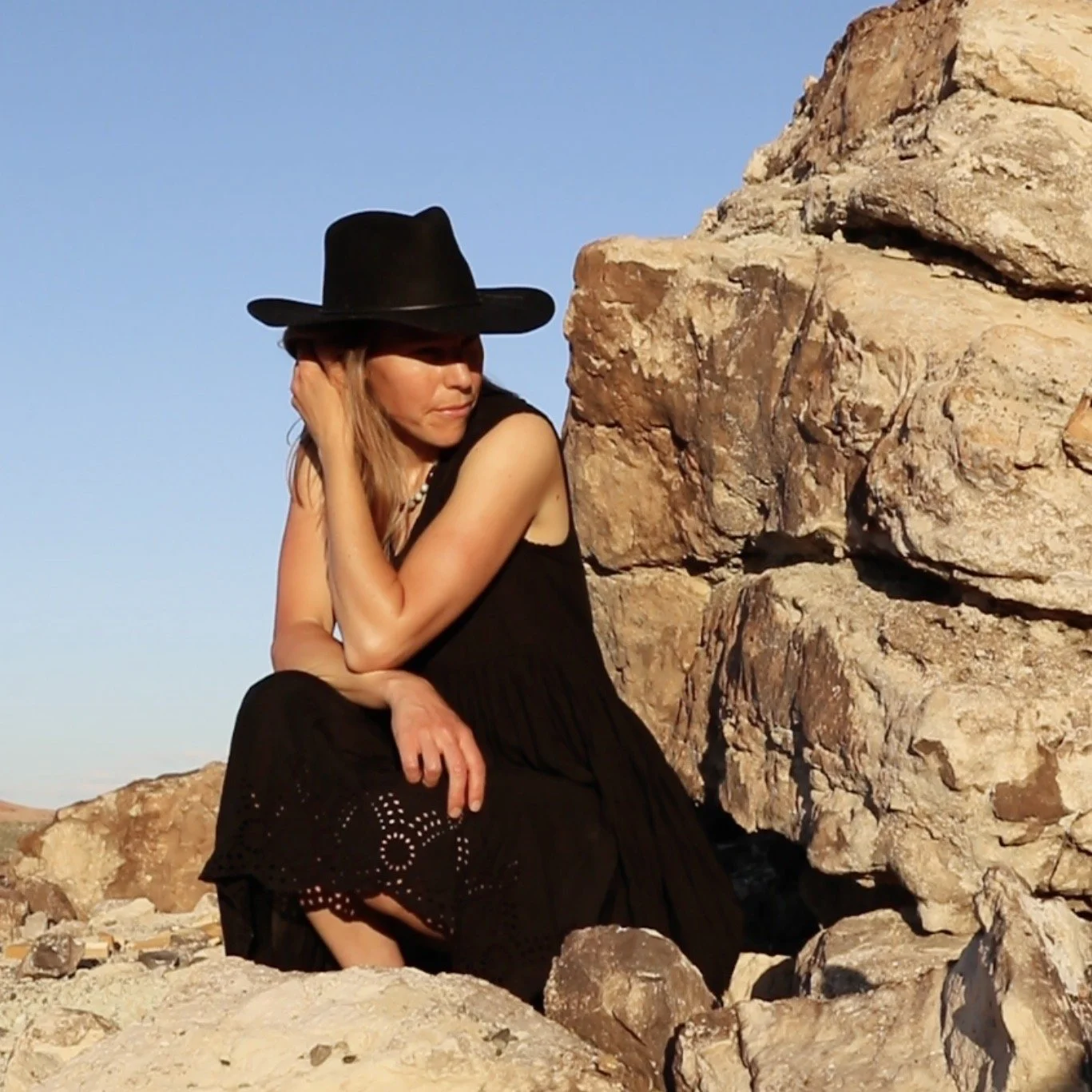 head shot for website 2023_square.jpeg