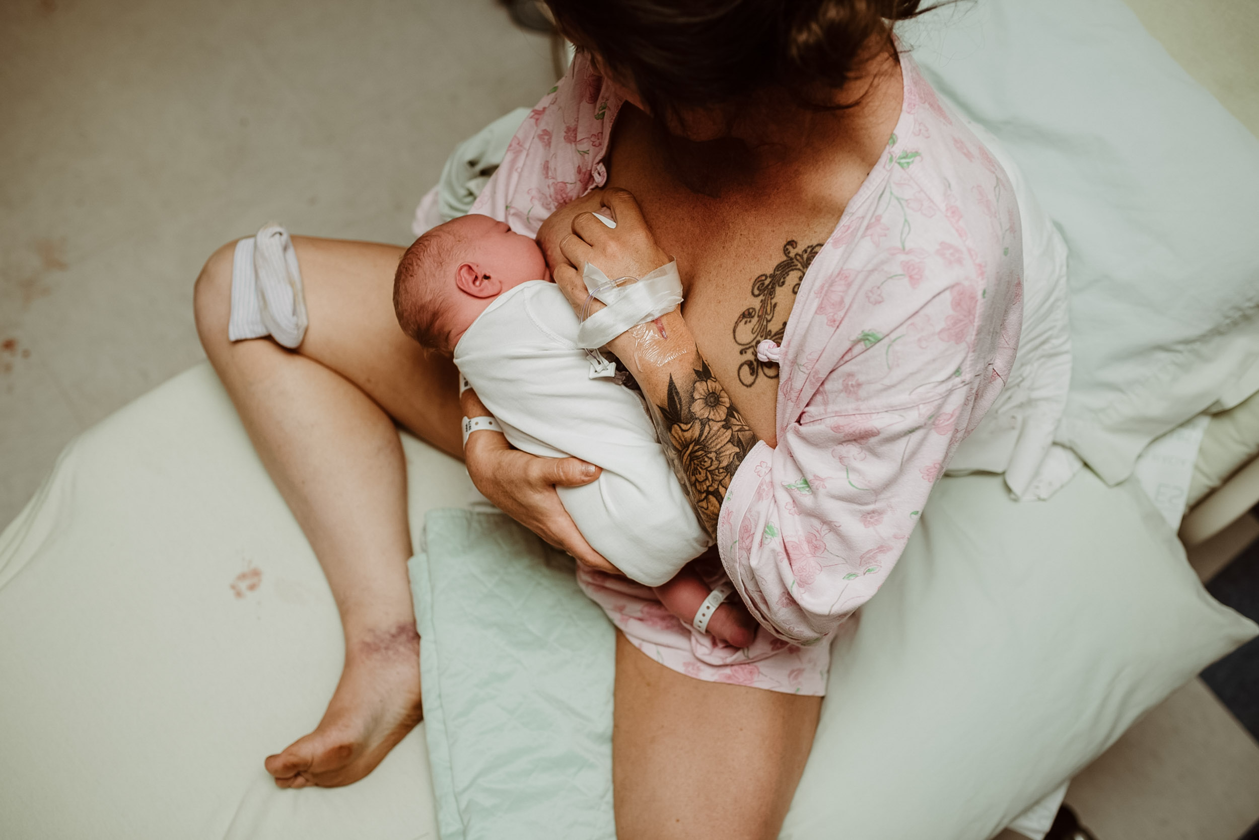 Mother and newborn baby Maine - Rebecca Koller