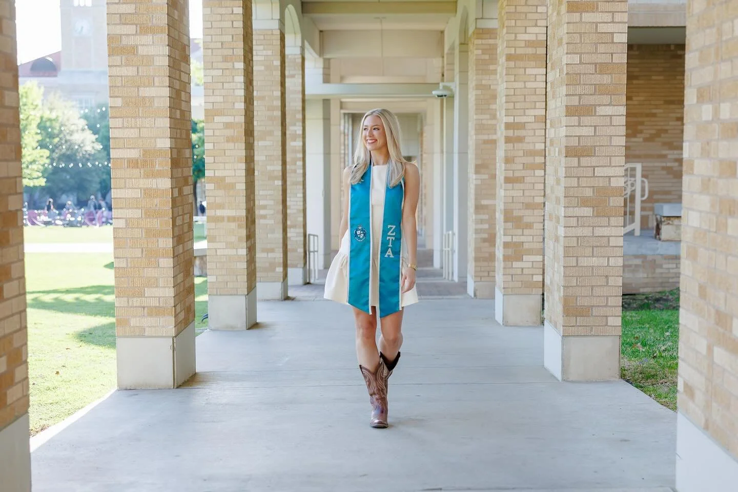 Somewhere between &ldquo;I don&rsquo;t know how to pose&rdquo; and the final shot, every senior has that one image that suddenly makes their next chapter feel real. Spring 2026 will be here before you know it. I&rsquo;m here to capture it and celebra