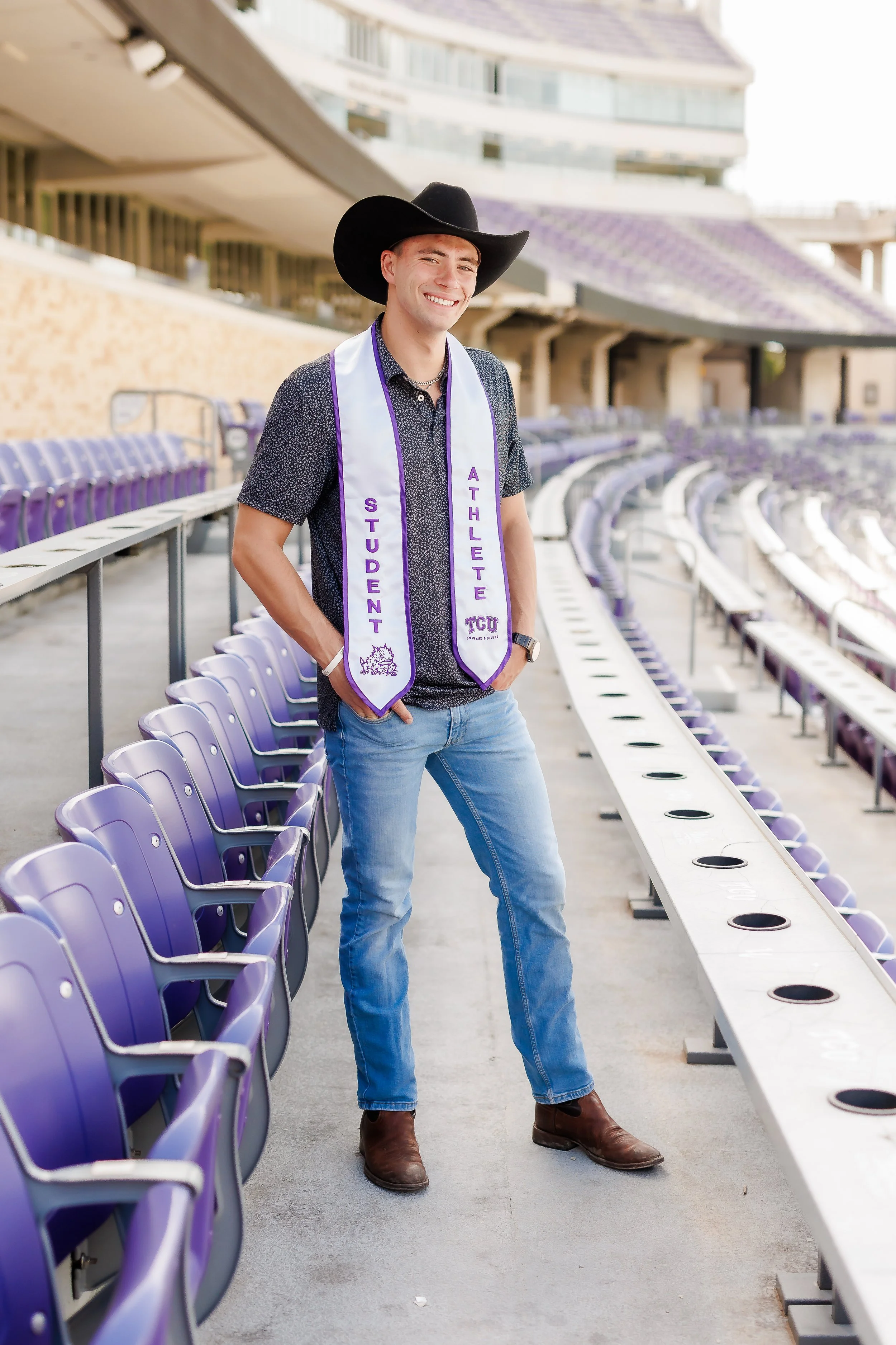 dallas-photographer-TCU-graduation-photo-locations-stadium