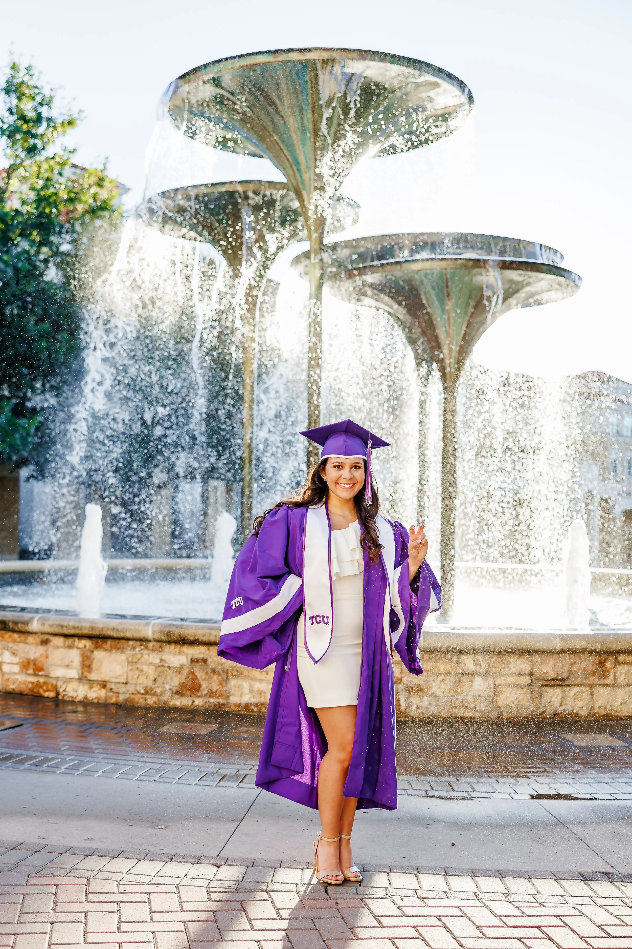 affordable-graduation-photoshoot-dress-ideas-tcu-graduation-photos