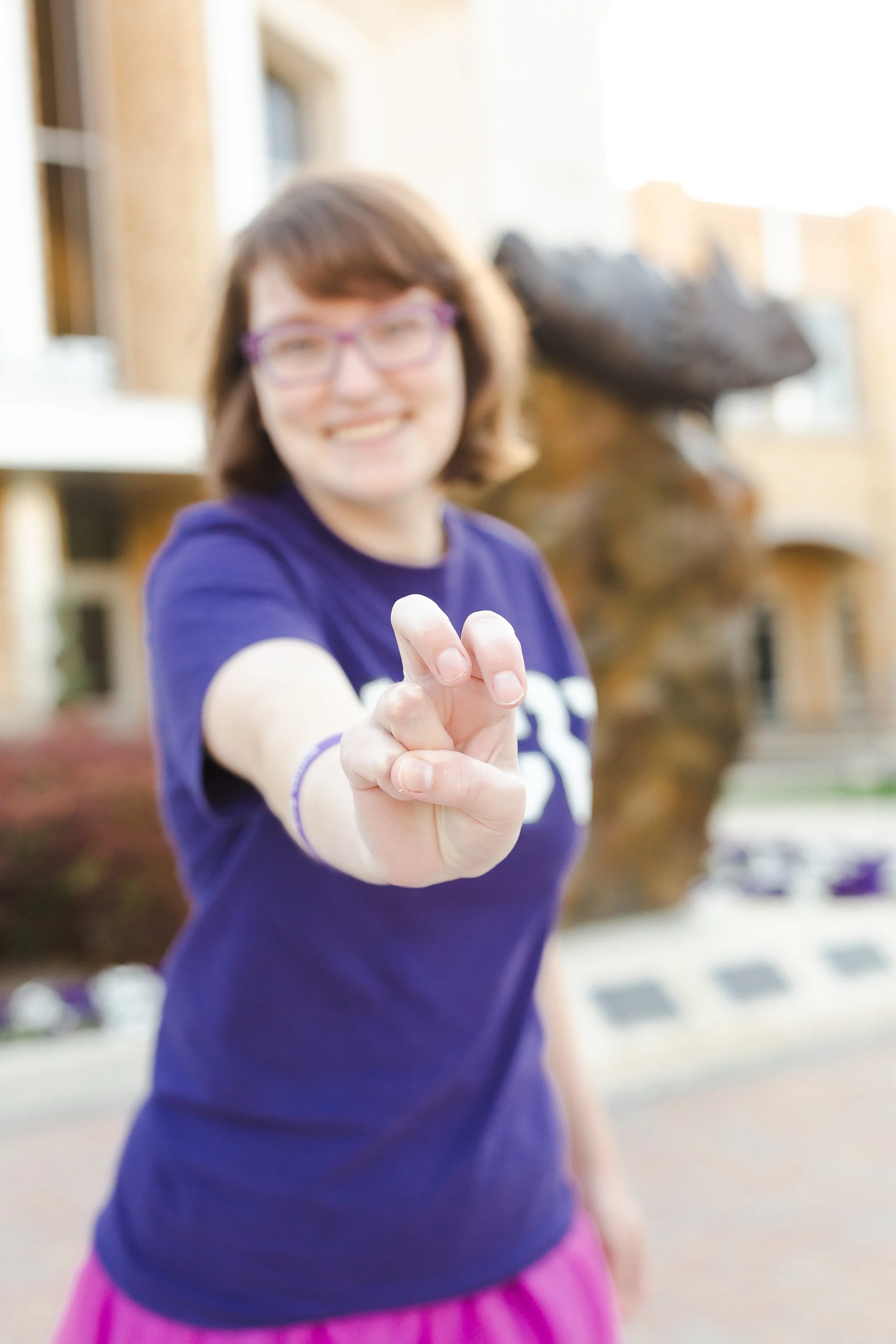 Graduation-Photo-Pose-Ideas-to-Highlight-Your-Personality-graduation-photoshoot