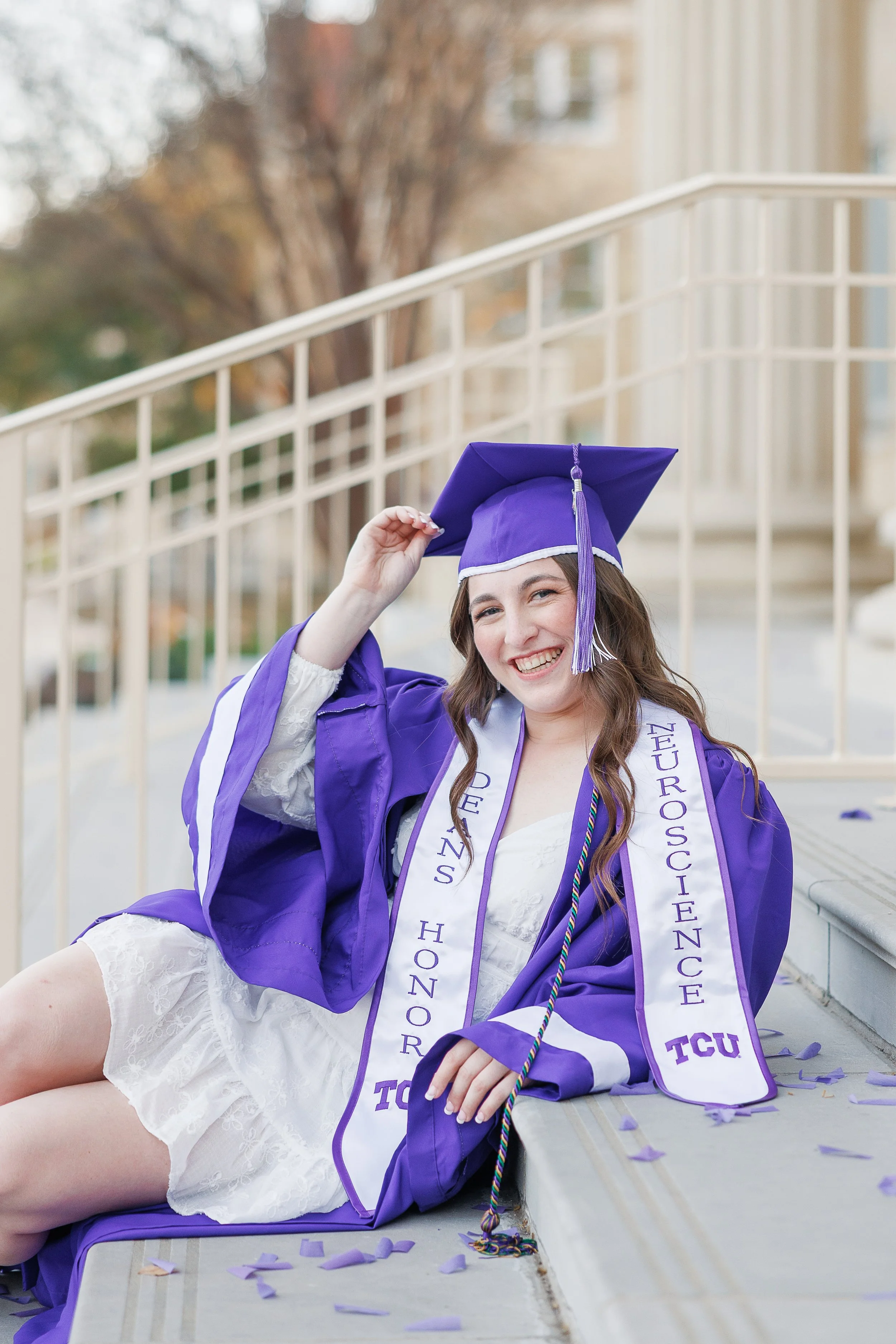 Ideas-for-Grad-Photos-at-Texas-Christian-University-senior-portraits