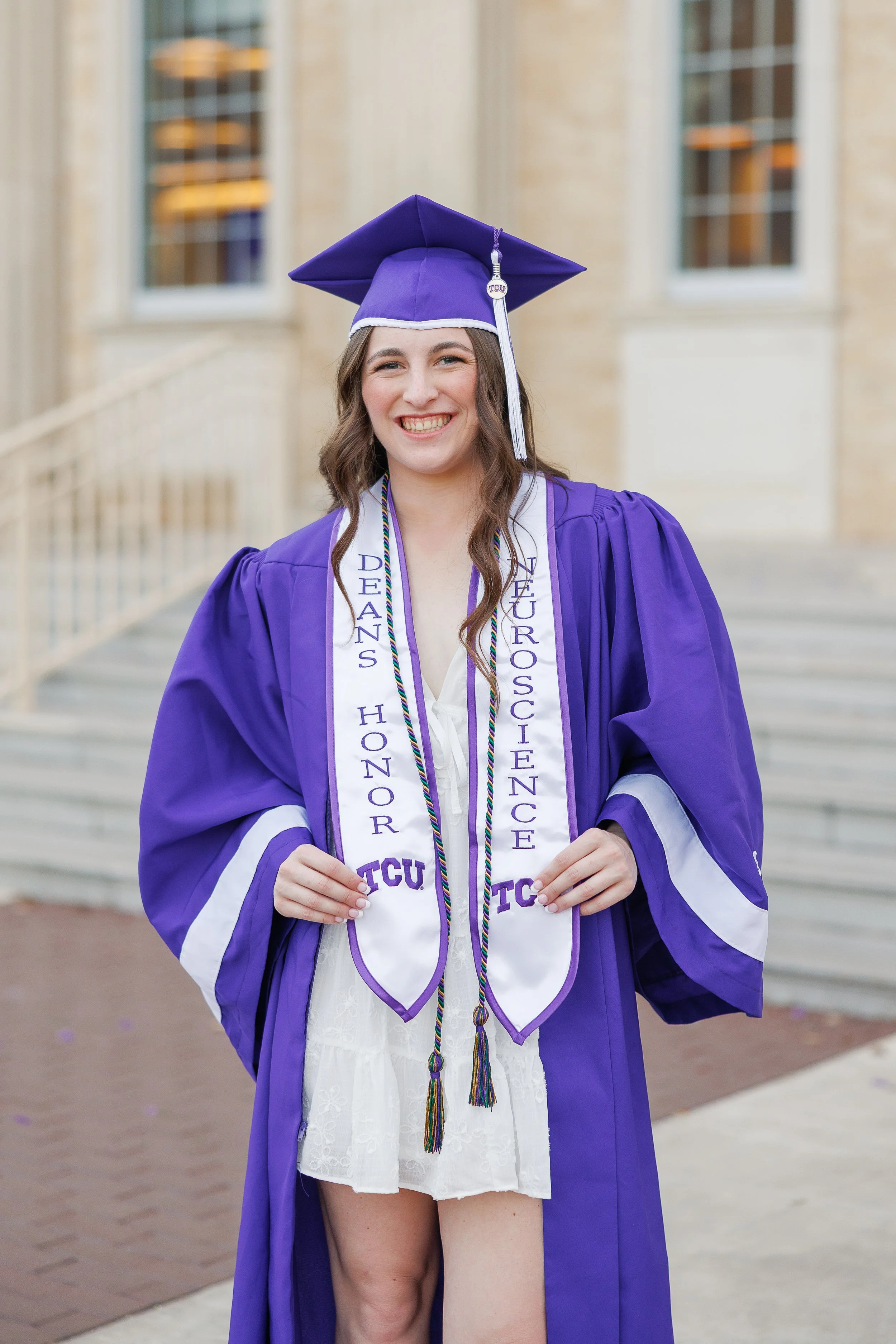 Ideas-for-Grad-Photos-at-Texas-Christian-University-graduate