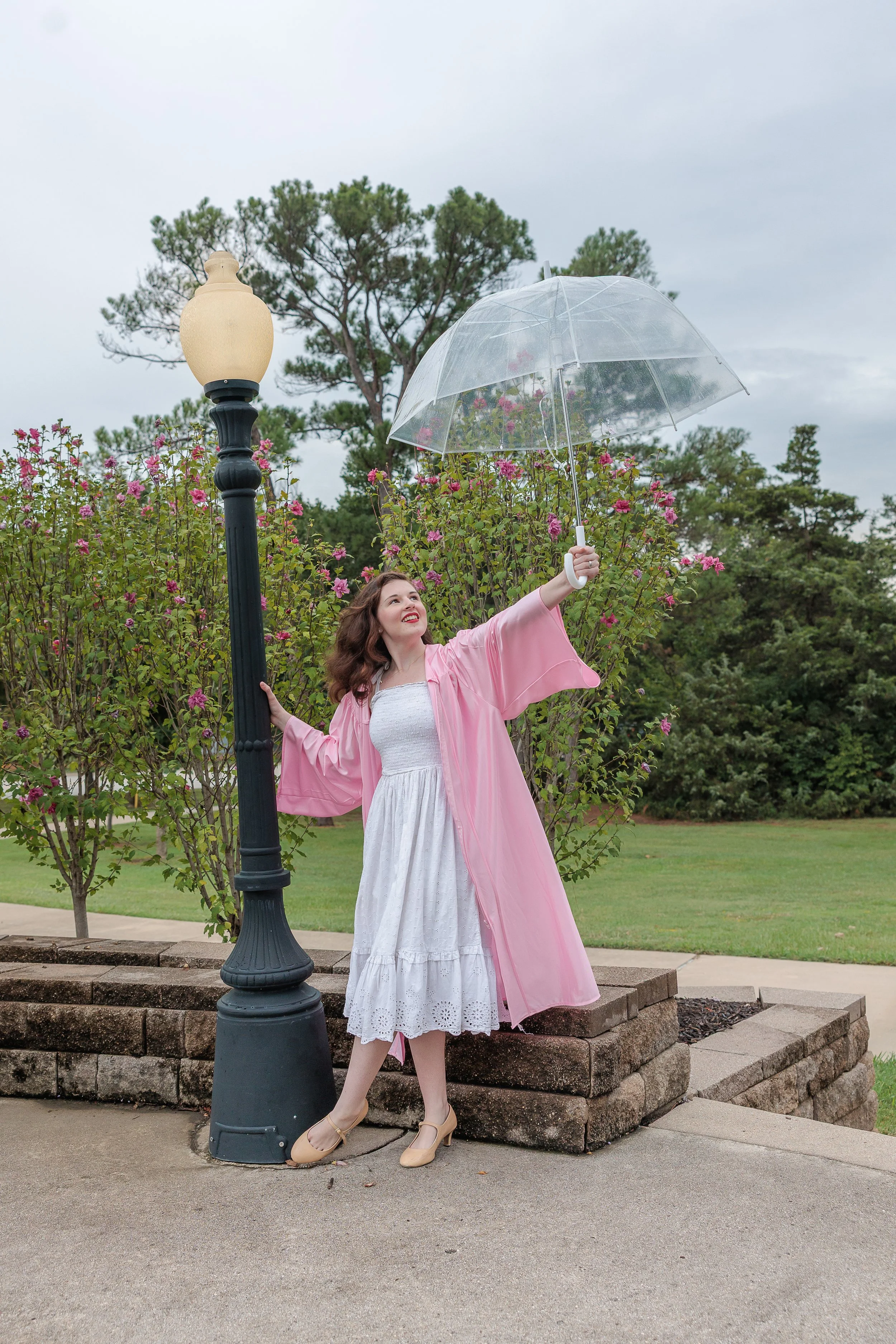 How-to-Pose-Naturally-for-Stunning-Graduation-Photography-ideas