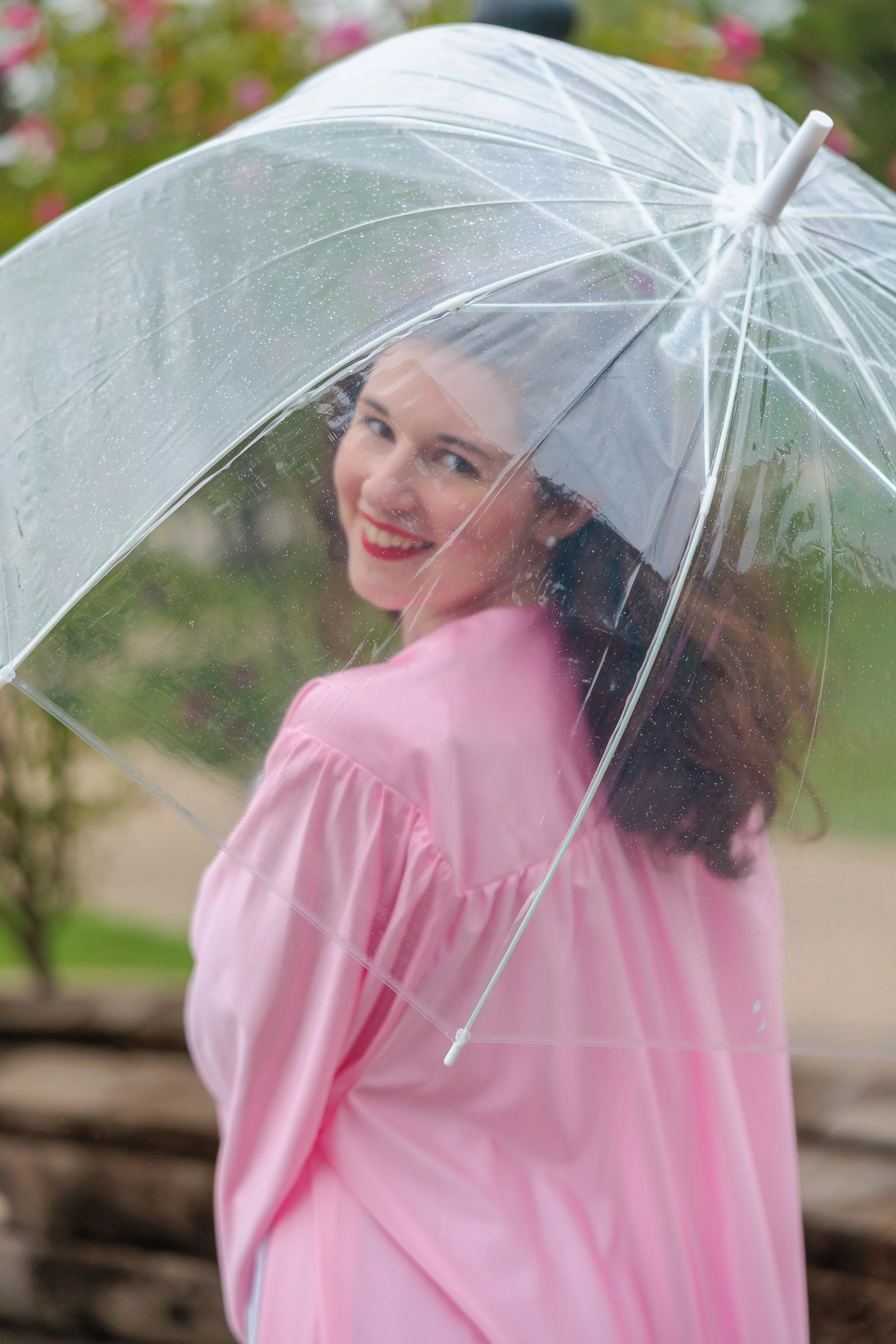 How-to-Pose-Naturally-for-Stunning-Graduation-Photoshoot