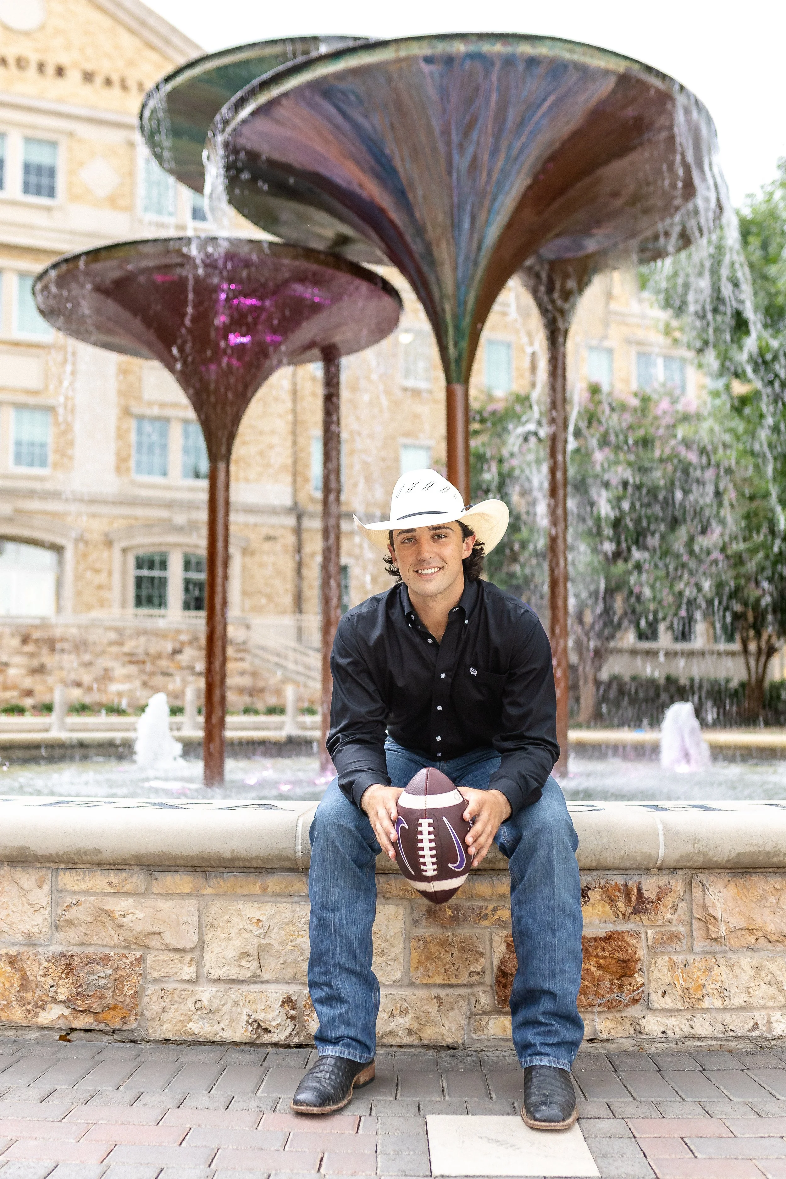 TCU-Football-Graduation-Photos-frog-fountain