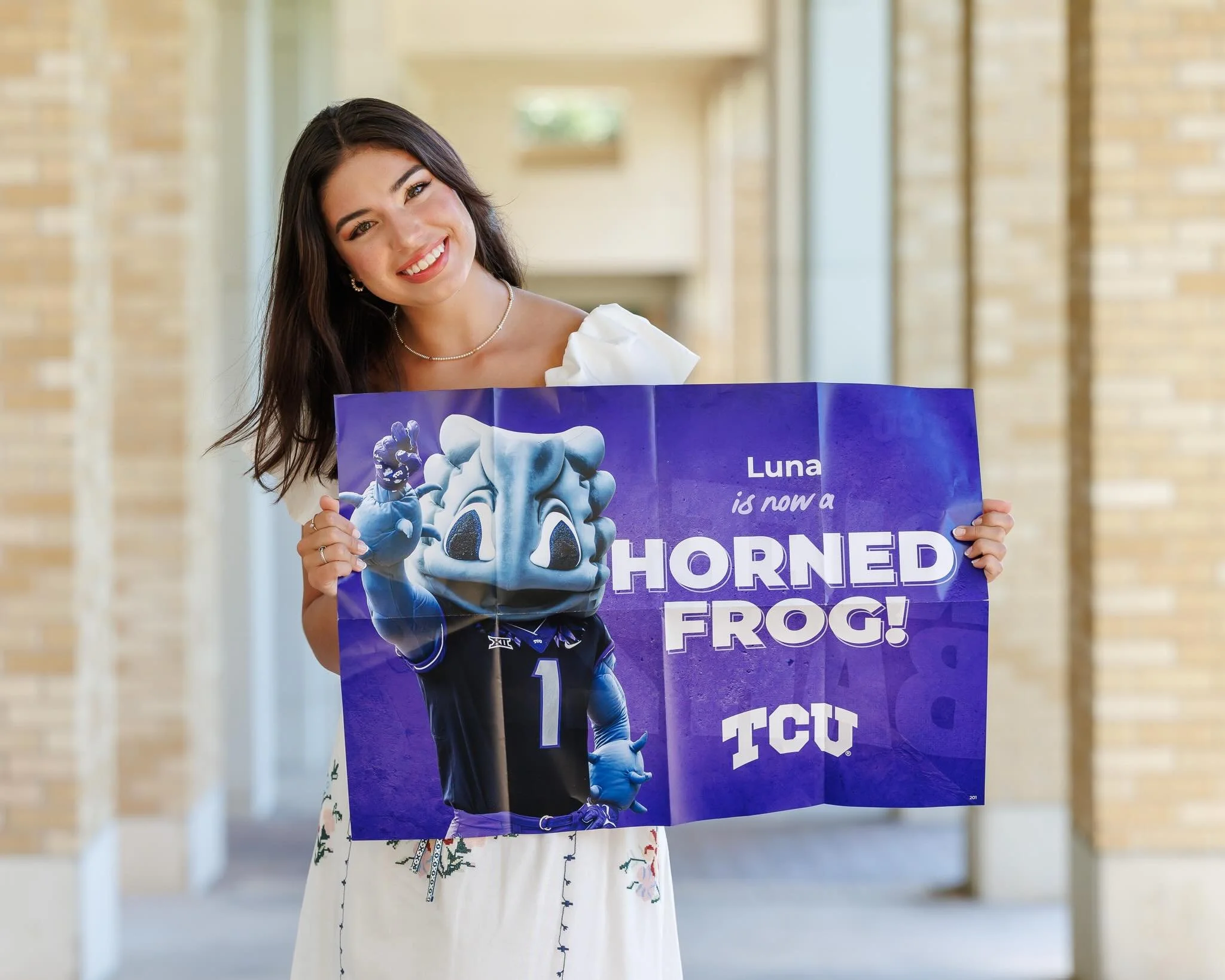 Congratulations, Luna! You&rsquo;re ready to soar!
#tcu #frogfountain #tcuphotographer