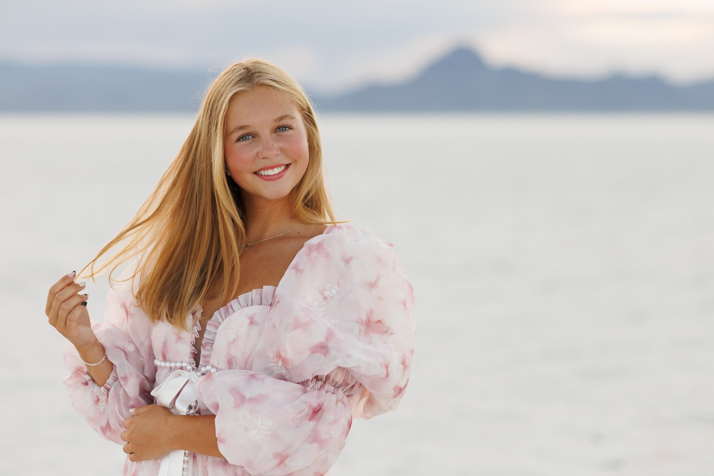 salt_flats_senior_girl_photos_2026.jpg