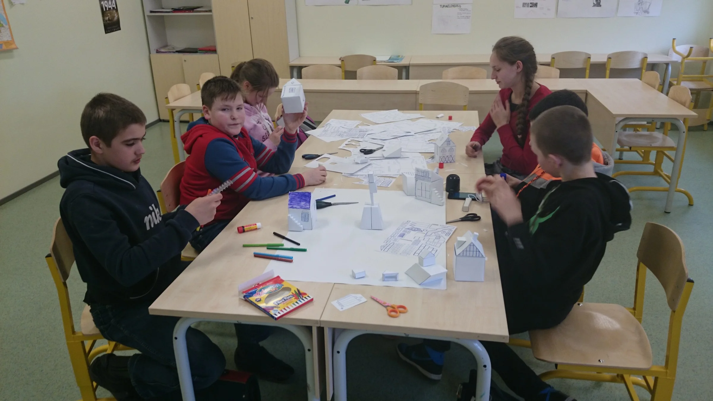 Reesi Kuslap: 6.klassi lapsed ehitavad Ateena linna maketi