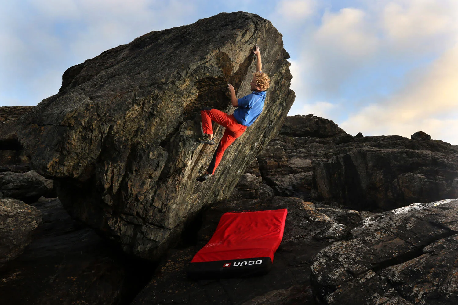  luke randall climbing at clodgy point 