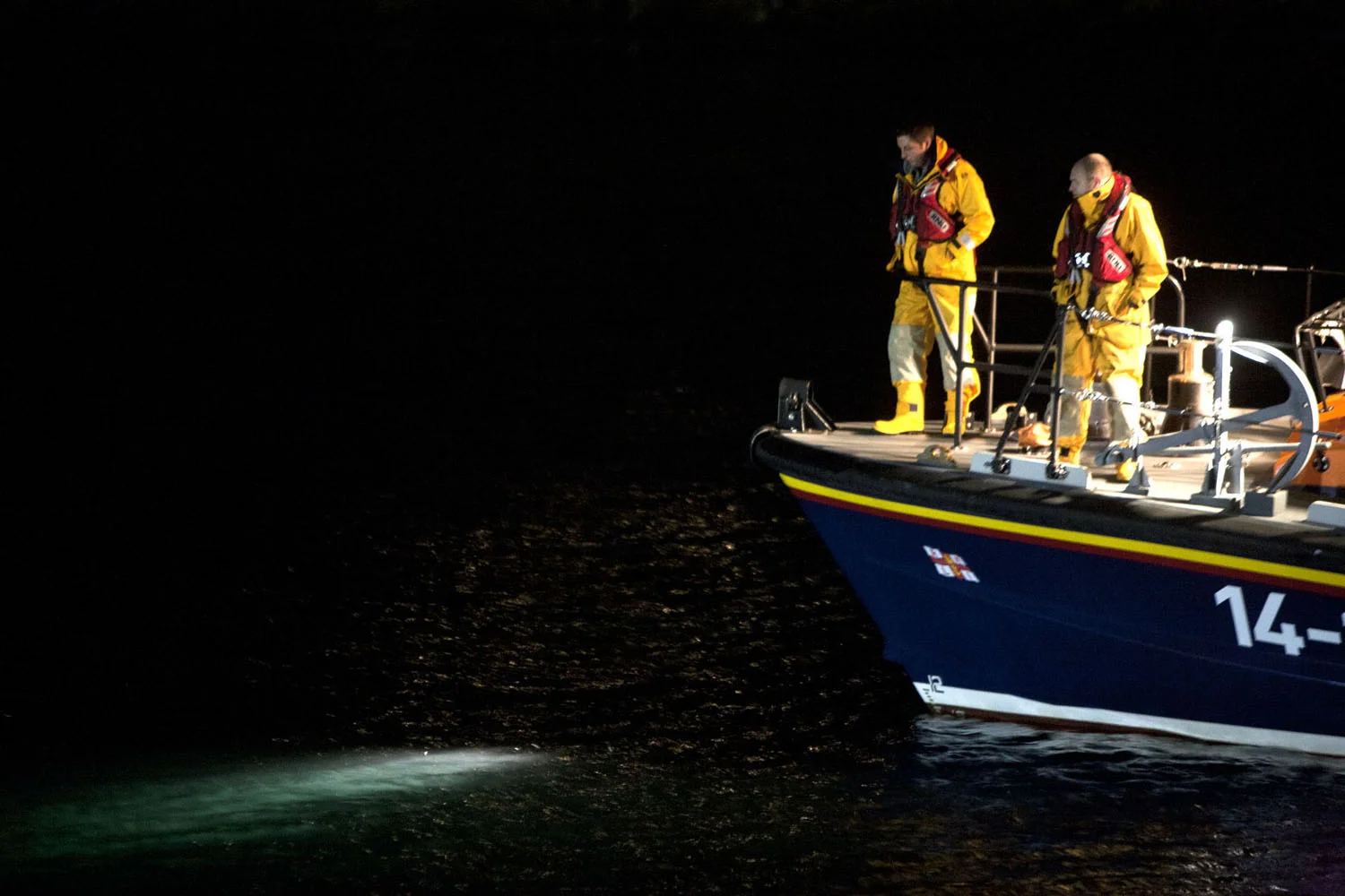  fowey lifeboat search for a sunken car 
