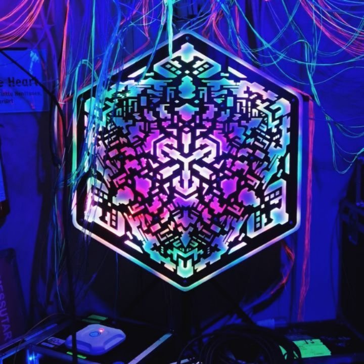 Recap on AltParty 2024! Thank you @altpartyorg It was awesome! Tons of super creative people doing nerdy shit ❤️

I gave a lecture on the birth of @mandaladotcafe and my artistic journey up to this point! We held a competition of fast vectors with ma