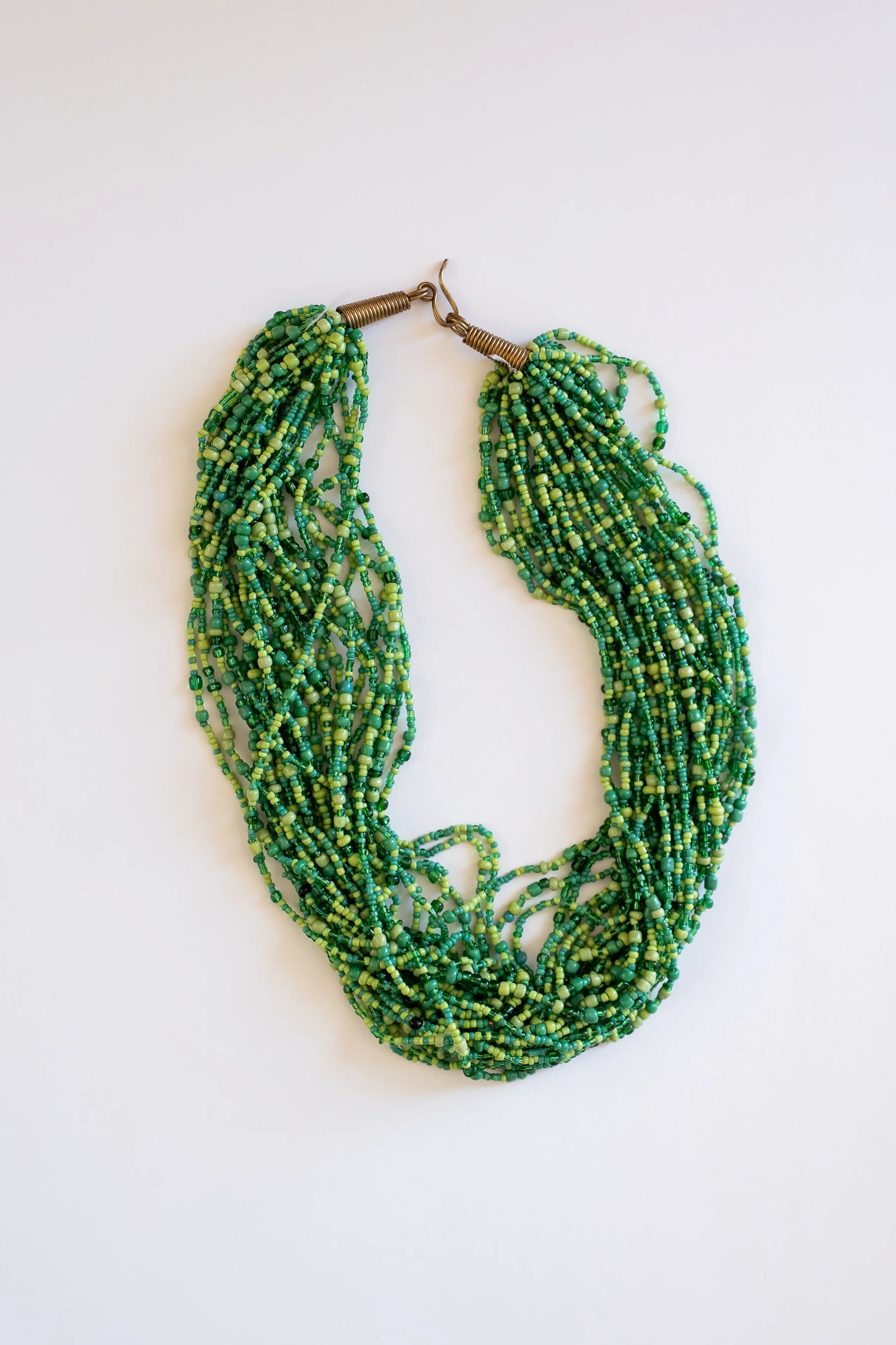 Mwebaza-Market-Jewelry-Necklace-Green-Glass-Bead.webp