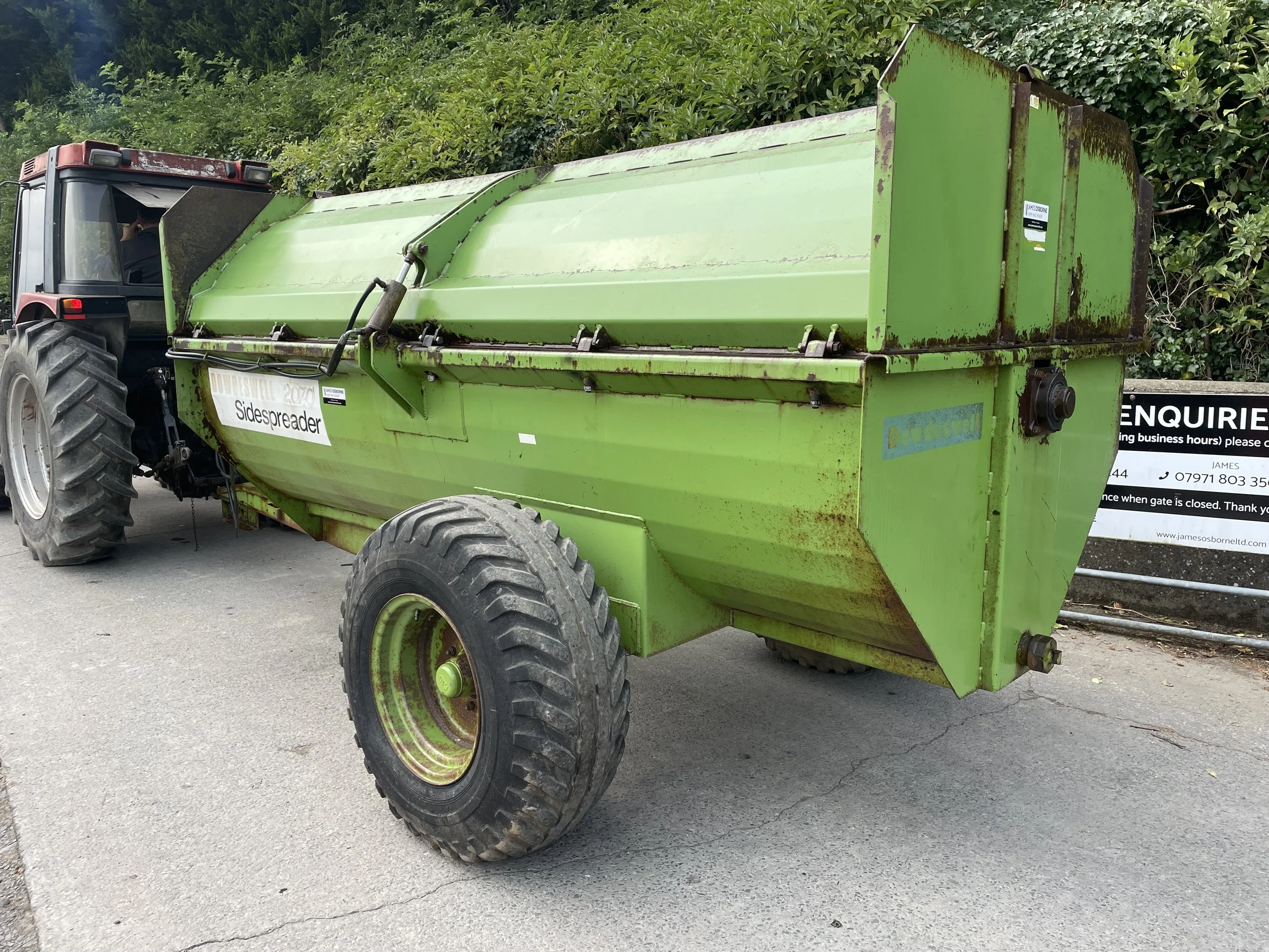 Dowdeswell 2070 Spreader
