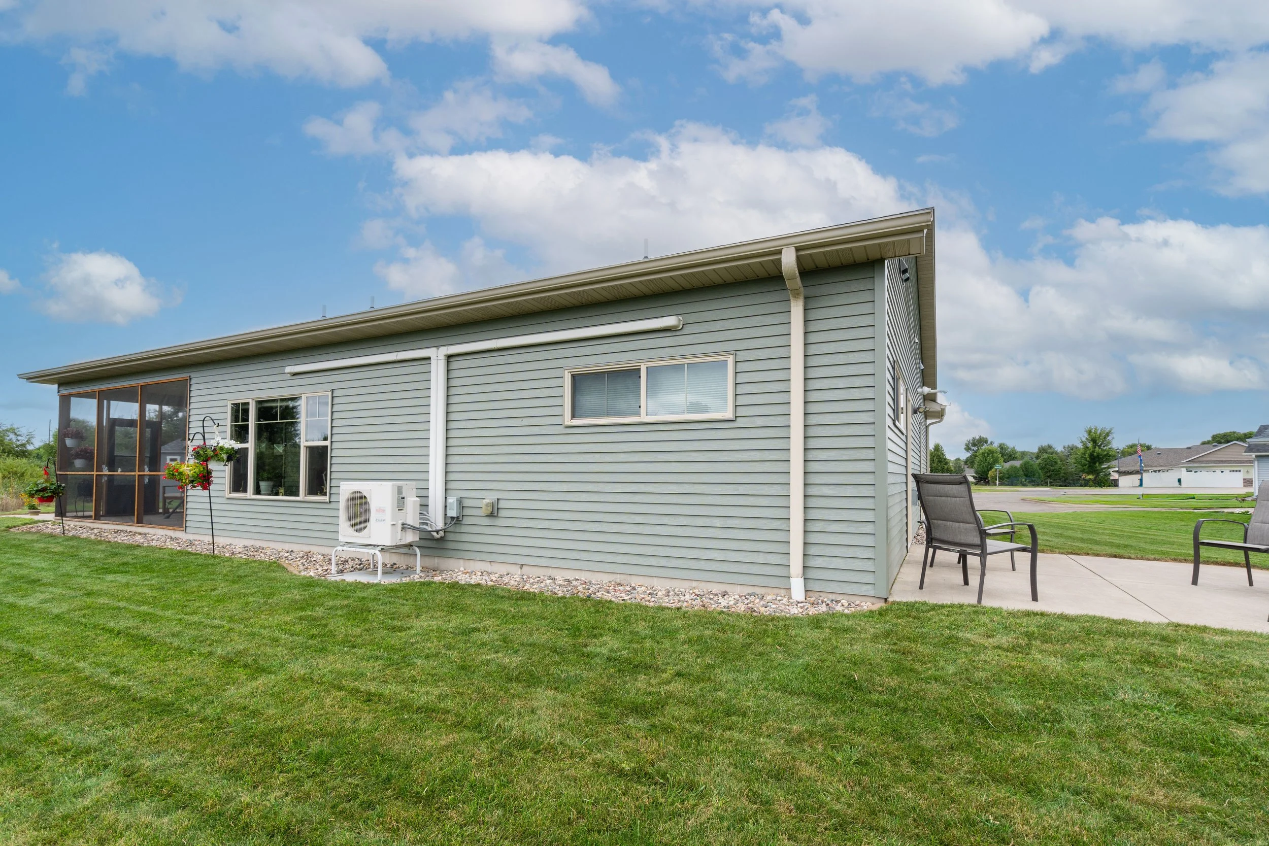 20250818-1204_MulberryCt_StCloud_Ext-16.jpg