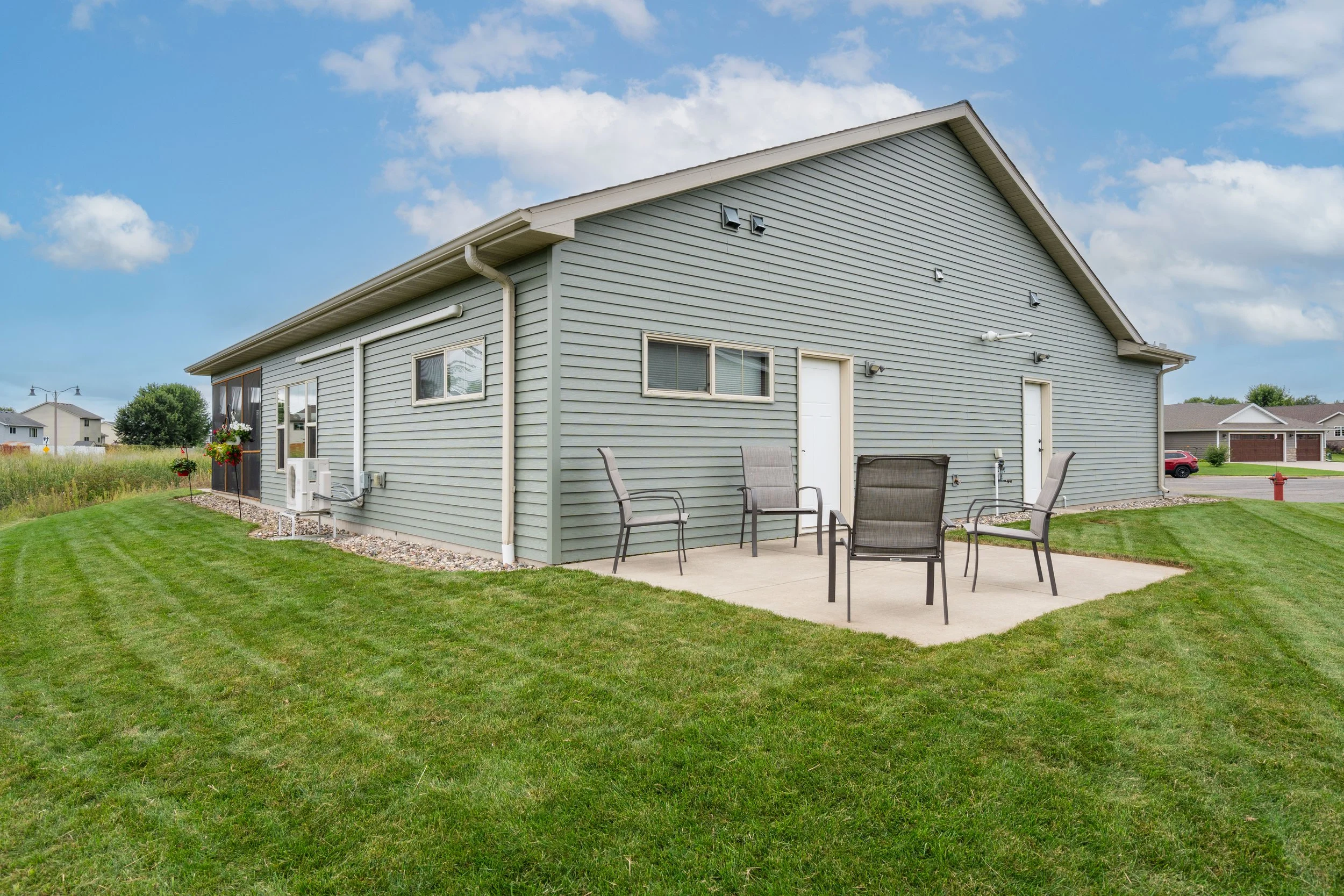20250818-1204_MulberryCt_StCloud_Ext-15.jpg