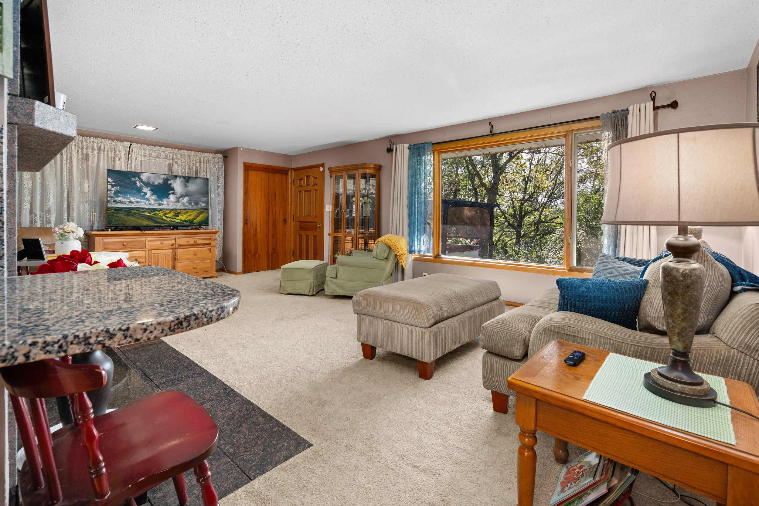 20250922-391_1stAveSE_ColdSpring_Interior-9.jpg