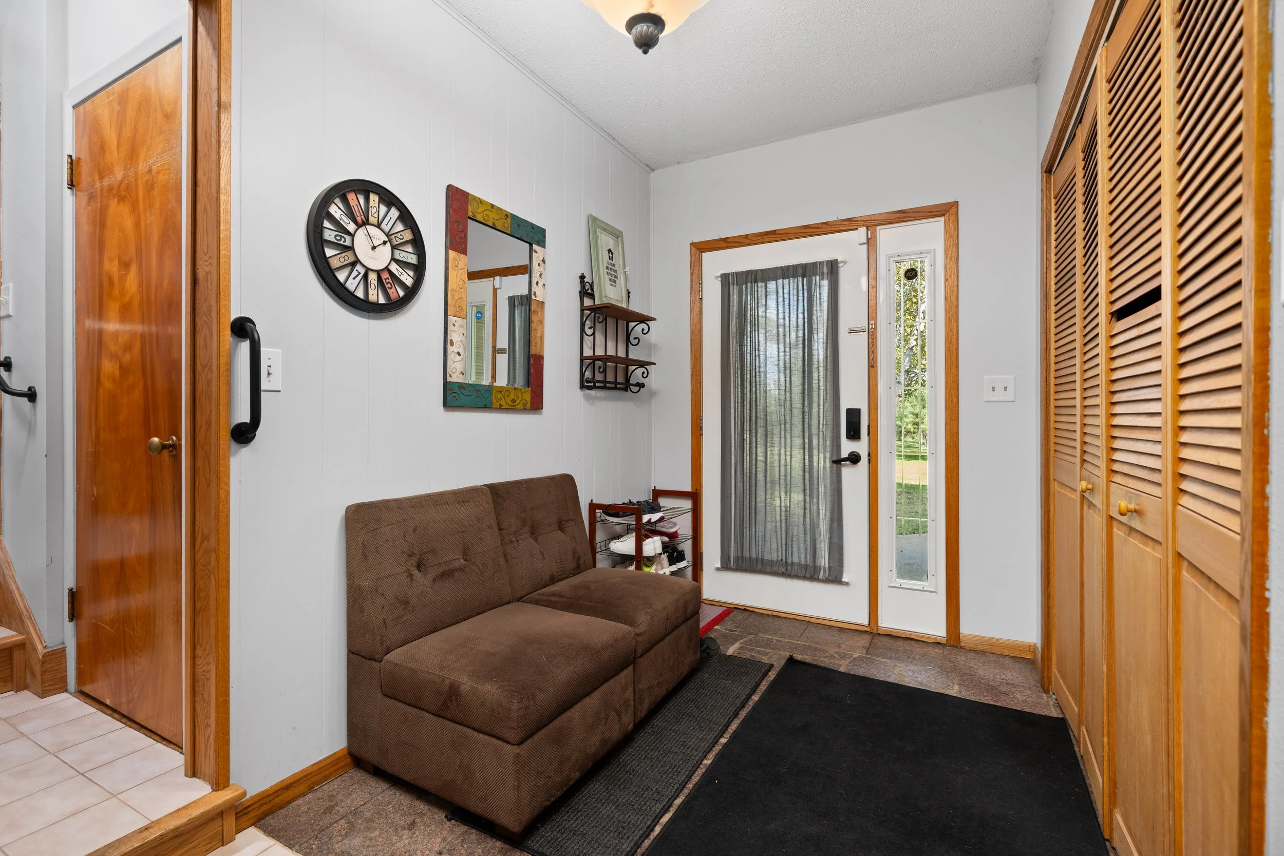 20250922-391_1stAveSE_ColdSpring_Interior-11.jpg
