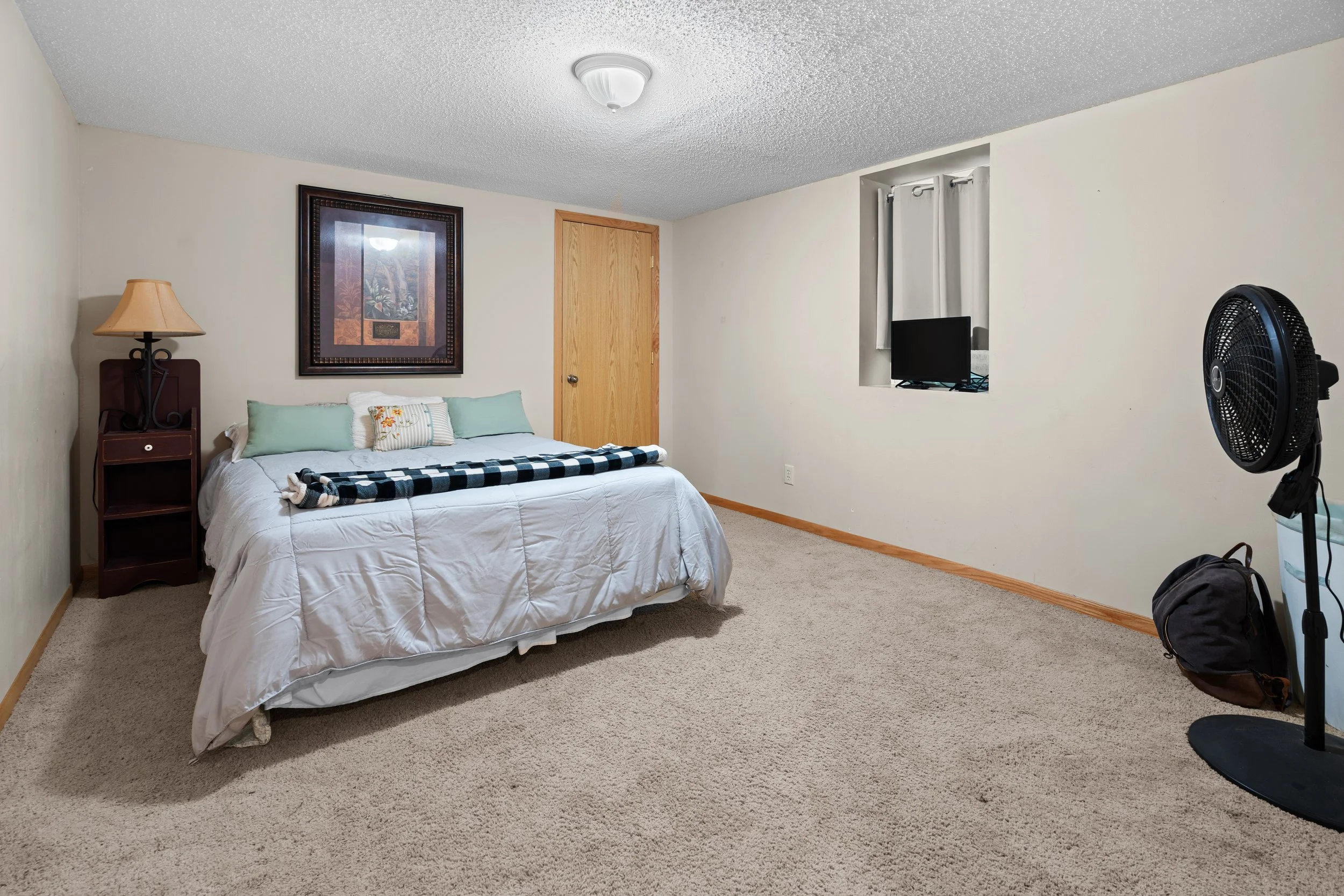 20250922-391_1stAveSE_ColdSpring_Interior-17.jpg