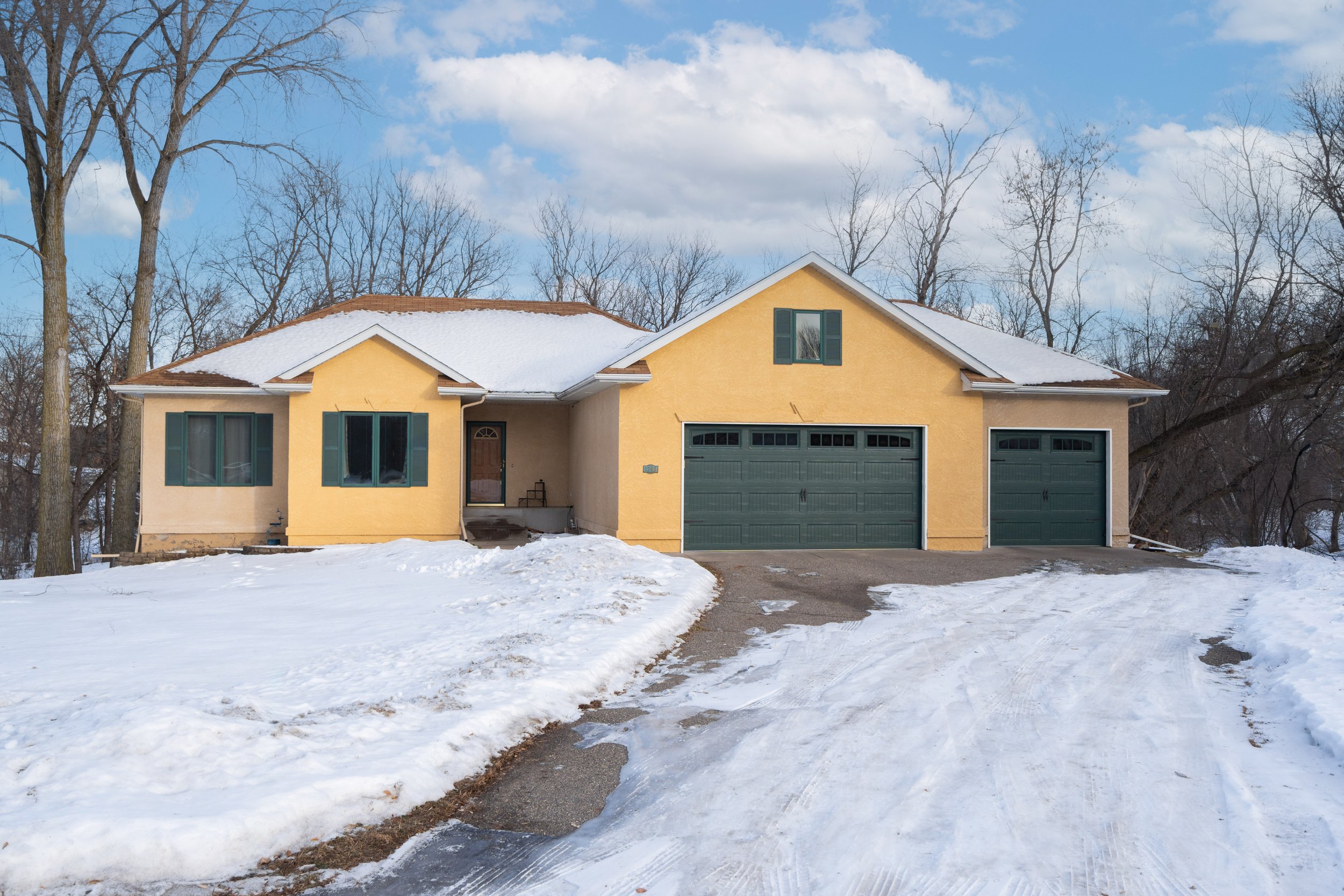 1700 St. Cloud, MN $360,000 