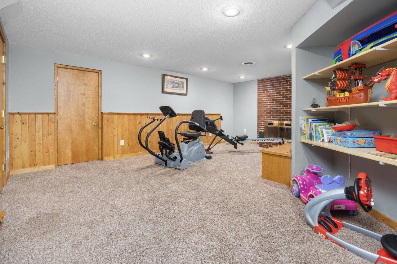 20260409-663RooseveltRd_StCloud_Interior21 Large.jpeg