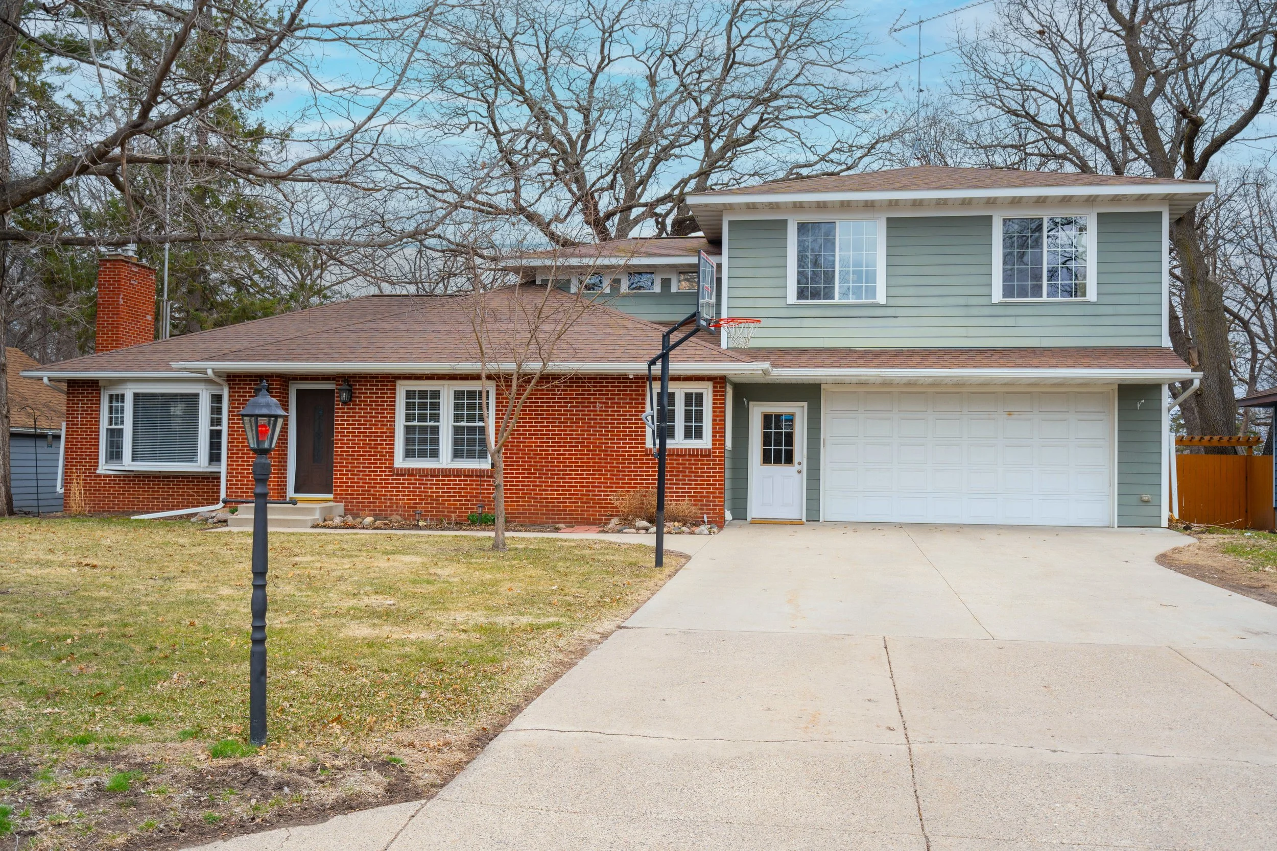 663 St Cloud, MN $360,000 COMING SOON 4/19 OPEN HOUSE 11-1