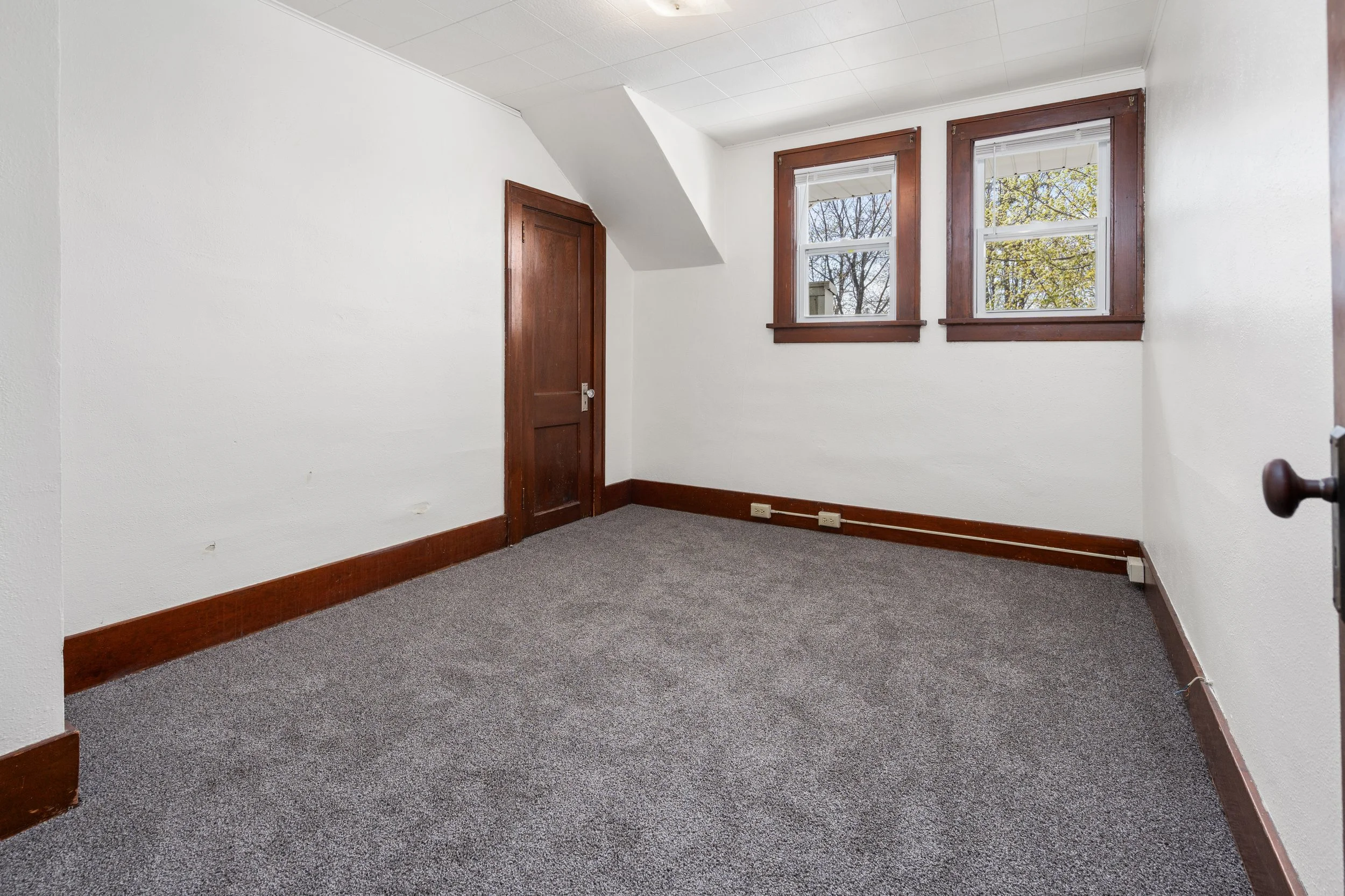20260428-112_16thAveS_StCloud-Interior-2.jpg