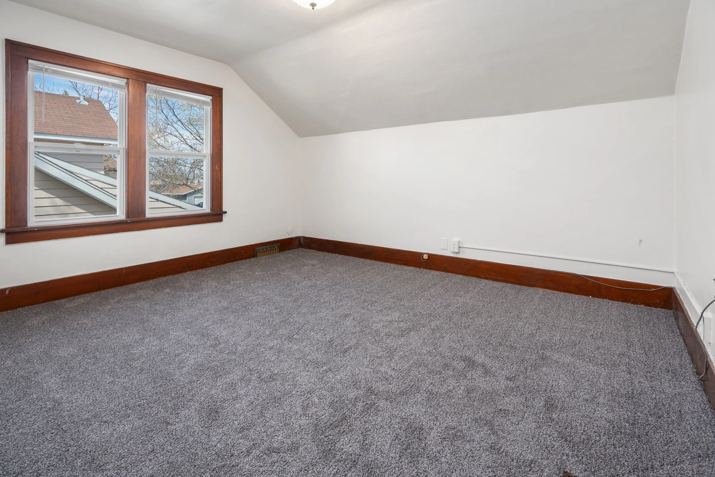 20260428-112_16thAveS_StCloud-Interior-3.jpg