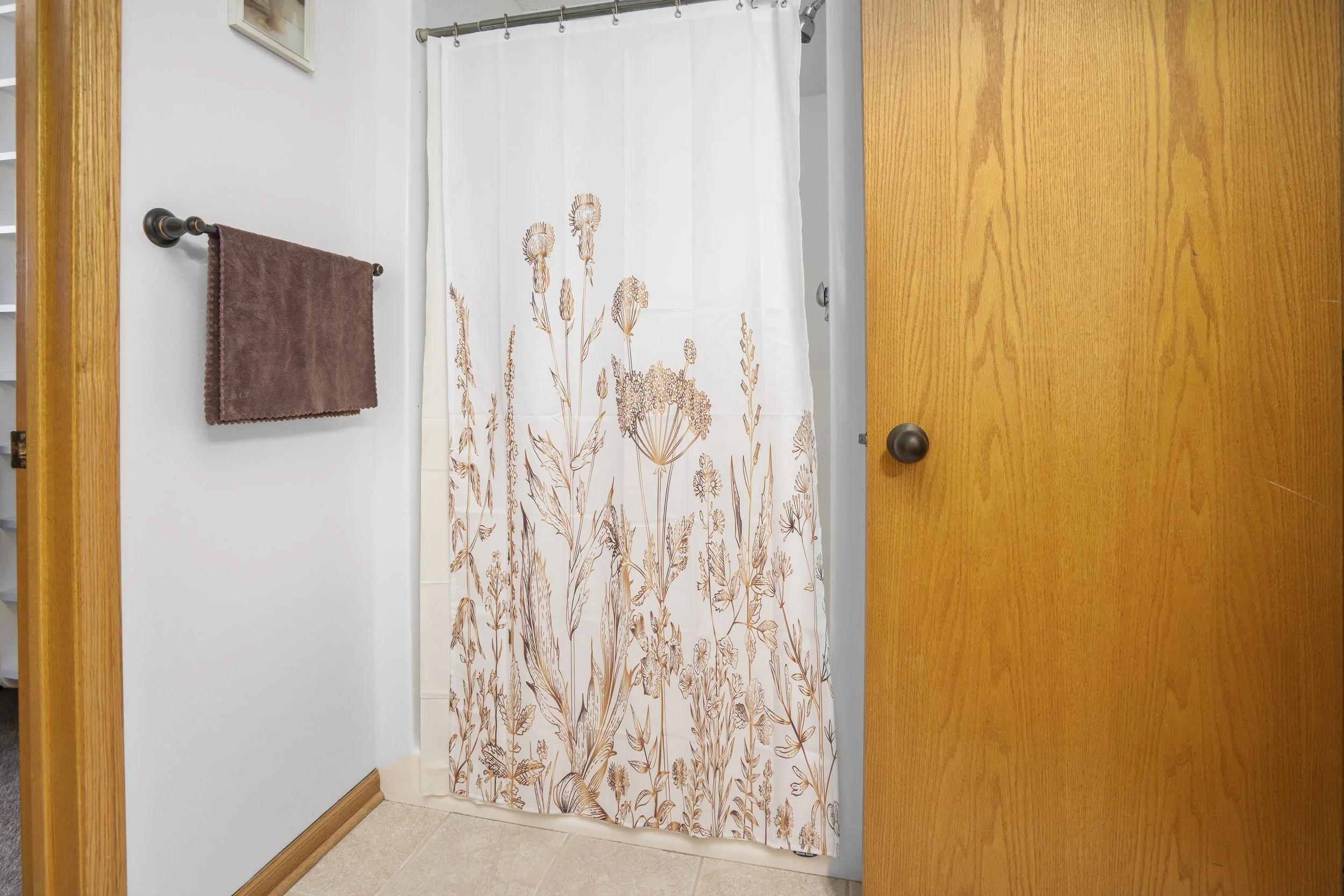 20260520_615_OakwoodDrive_StCloud_Interior_10.jpg