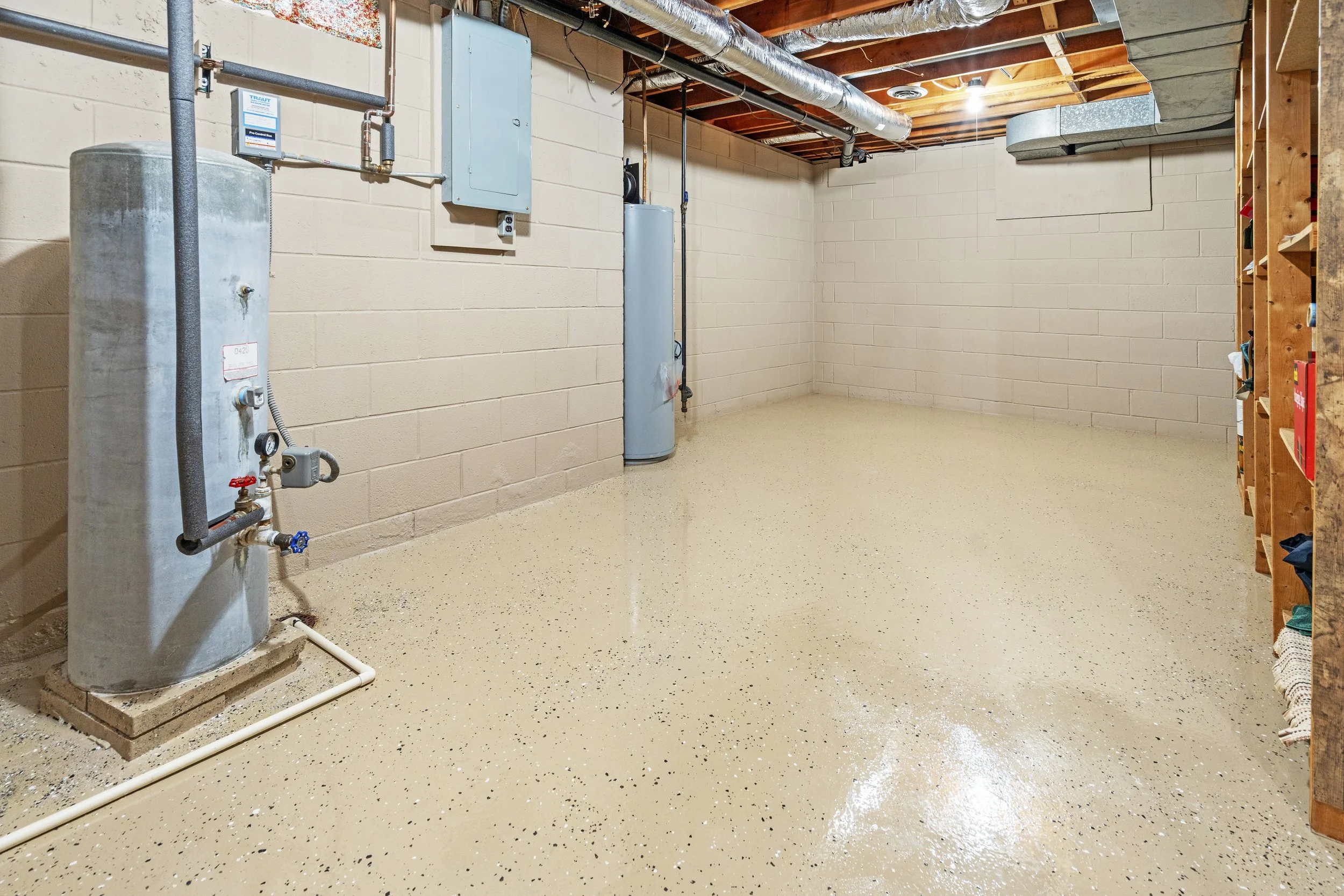 20260603_1448_WildwoodRd_StCloud_Interior_17.jpg