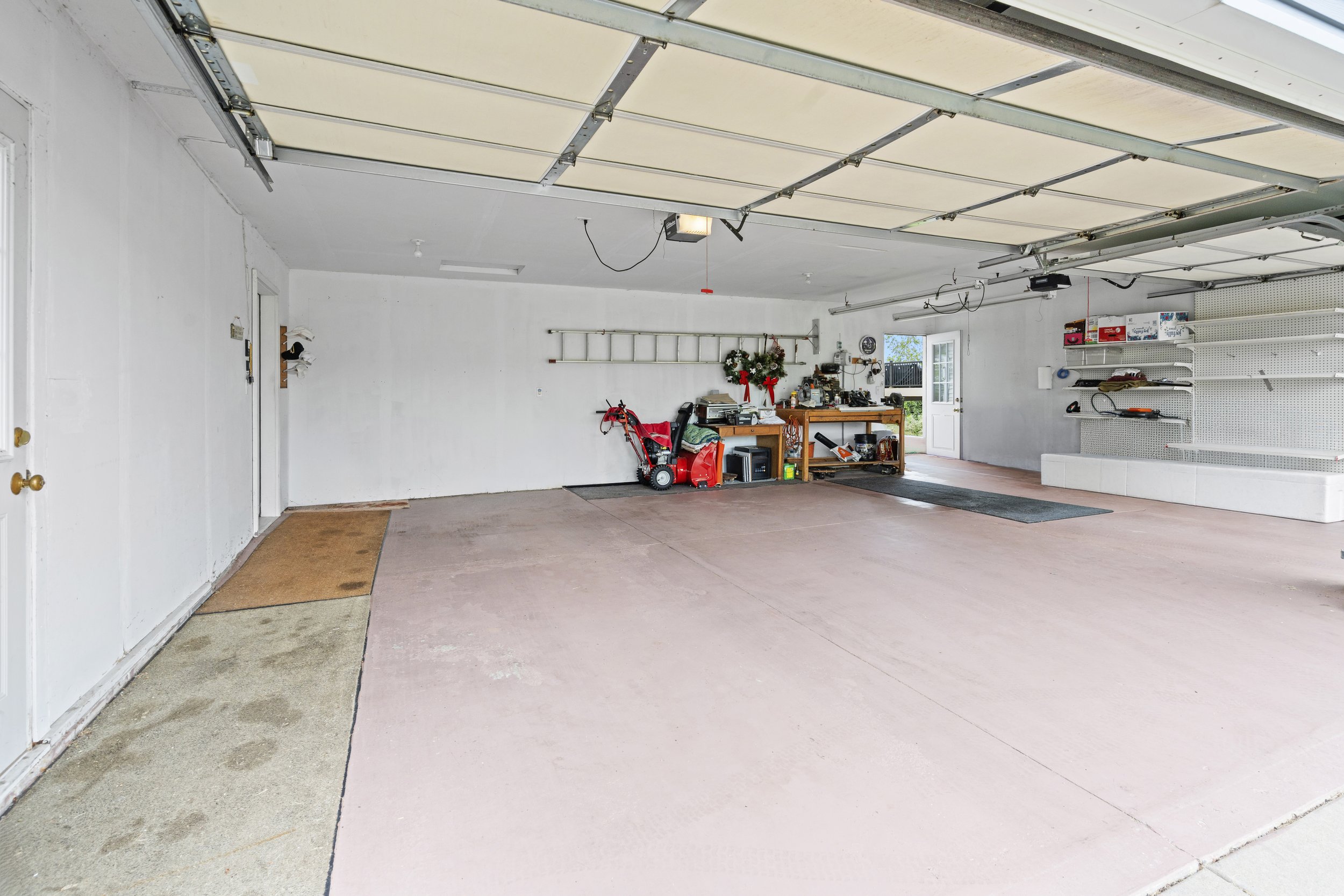20260702_2303_VermontDrive_Sartell_Interior_16.jpg