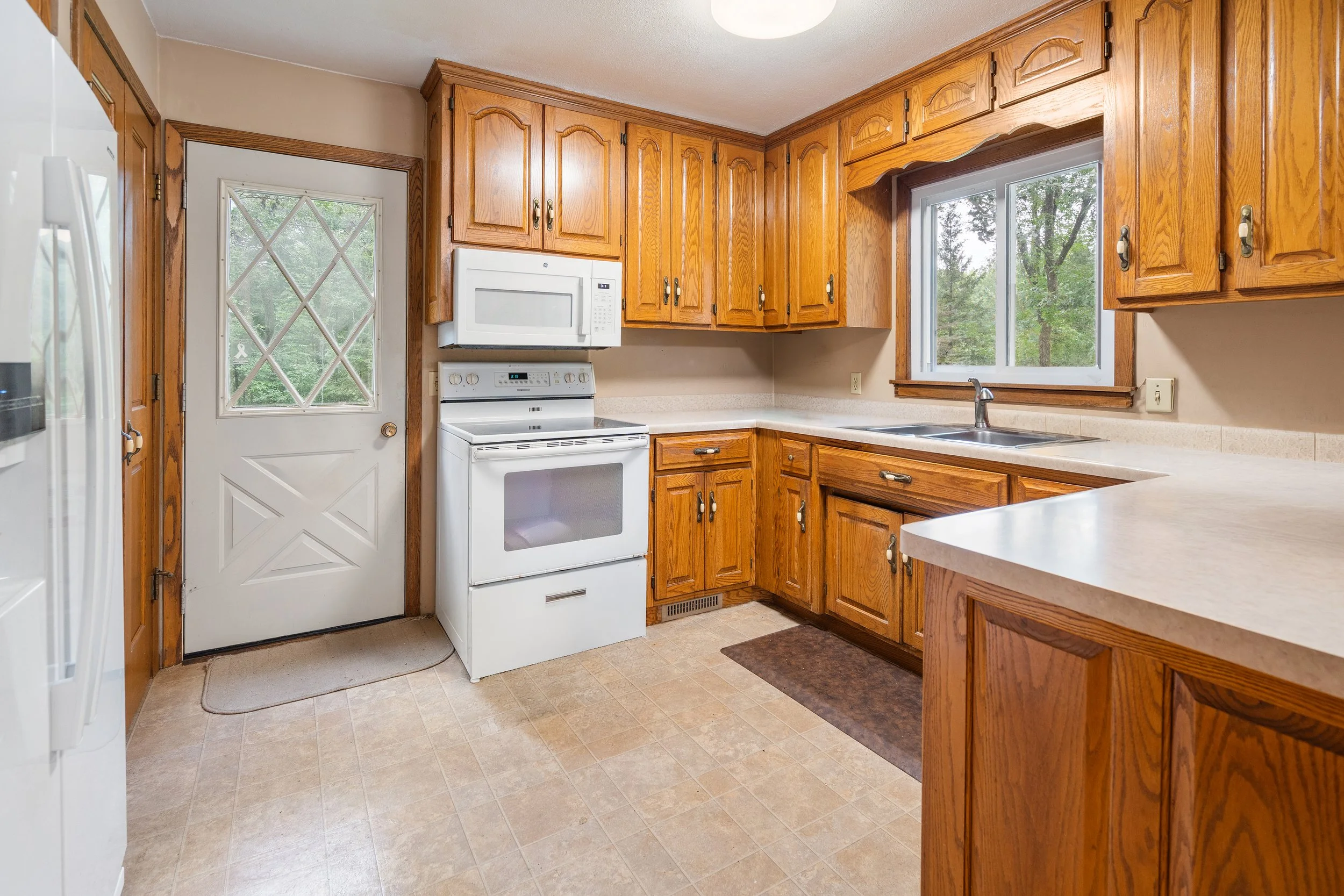 20260804_33953_124thAve_Avon_Interior_5.jpg