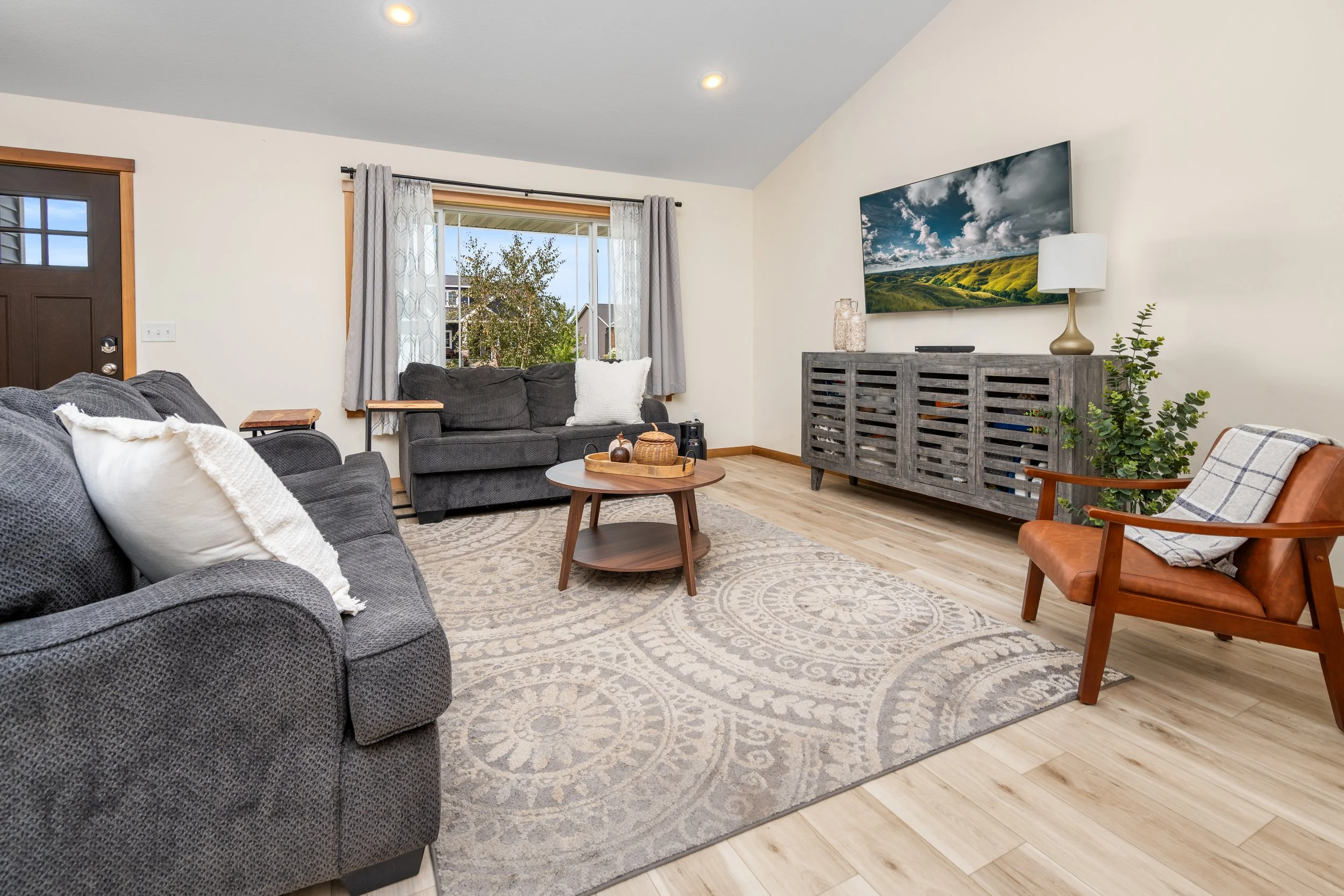 20260809_1312_KilldeerAve_Sartell_Interior_2.jpg