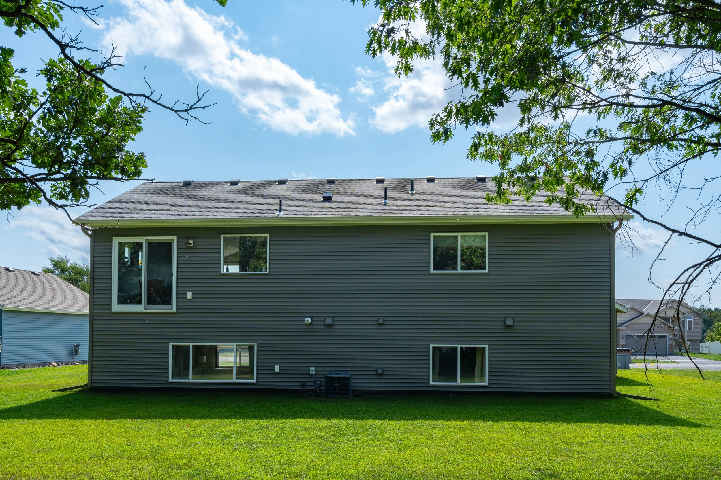 20260818_370_29thAveSE_St.Cloud_Exterior_7.jpg